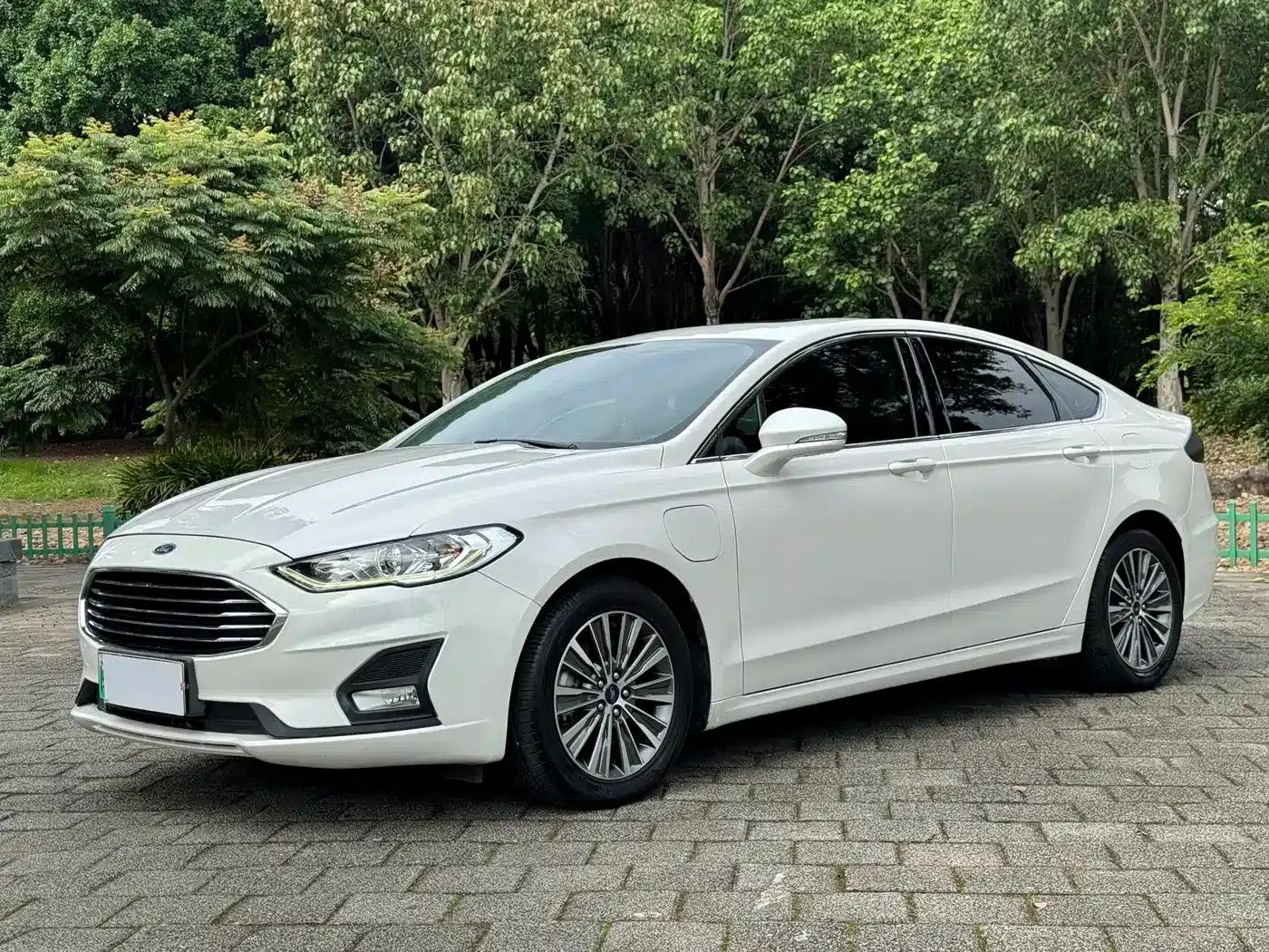 Mondeo PHEV 2018 2.0 PHEV Intelligent Control Fashion Model (National VI Emission Standard) — миниатюра 1