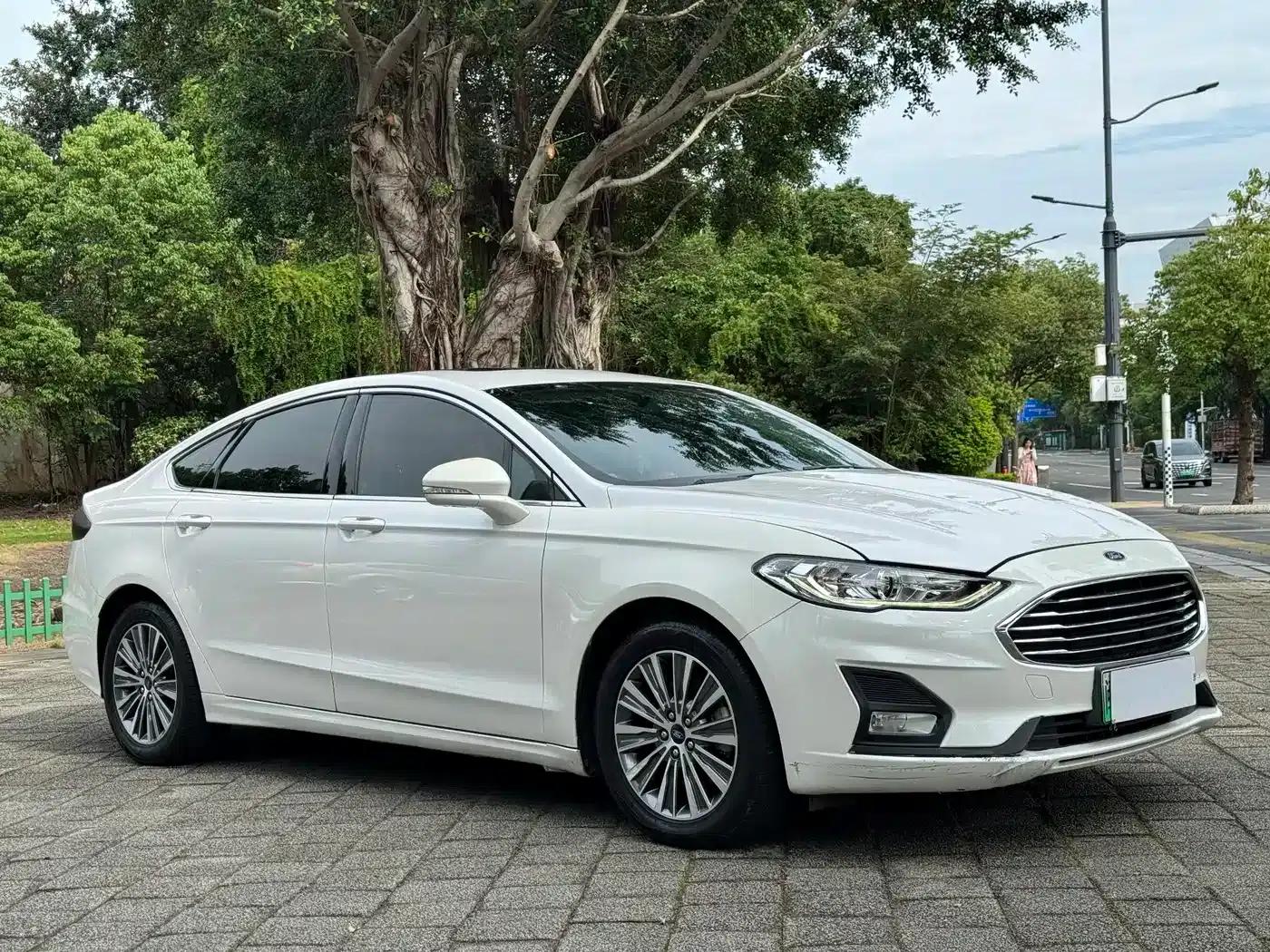 Mondeo PHEV 2018 2.0 PHEV Intelligent Control Fashion Model (National VI Emission Standard) — миниатюра 3