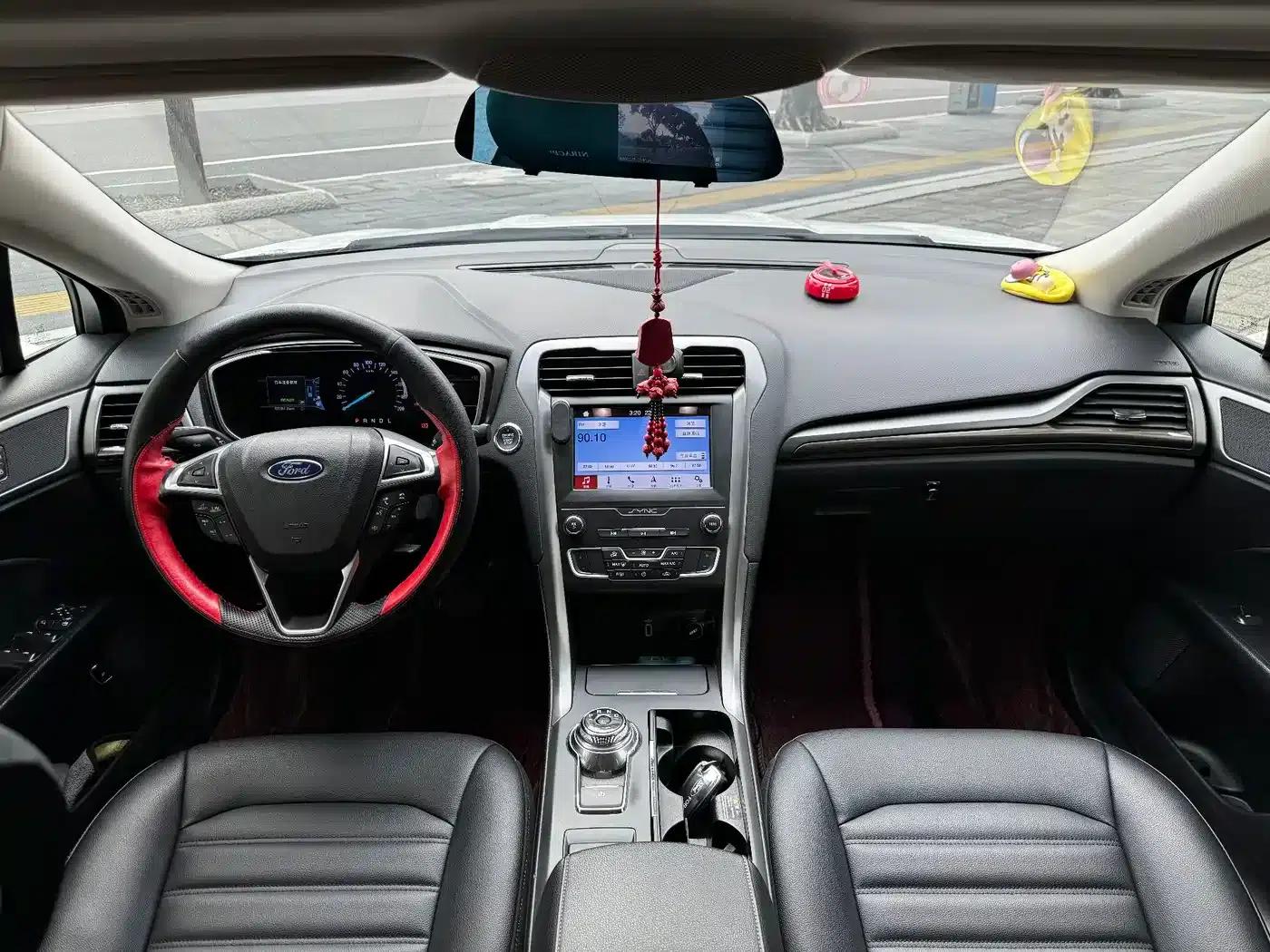 Mondeo PHEV 2018 2.0 PHEV Intelligent Control Fashion Model (National VI Emission Standard) — миниатюра 6