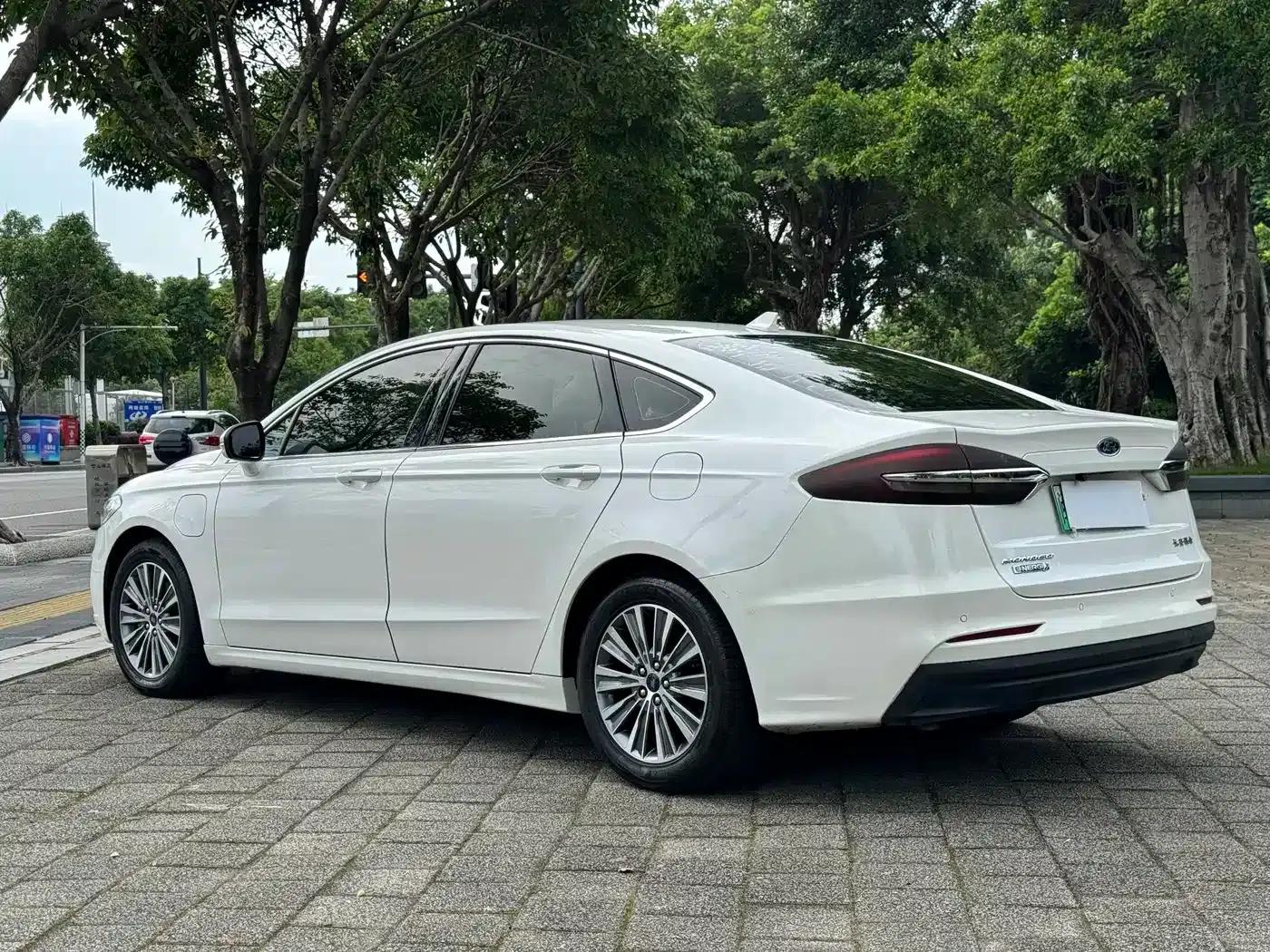 Mondeo PHEV 2018 2.0 PHEV Intelligent Control Fashion Model (National VI Emission Standard) — миниатюра 7
