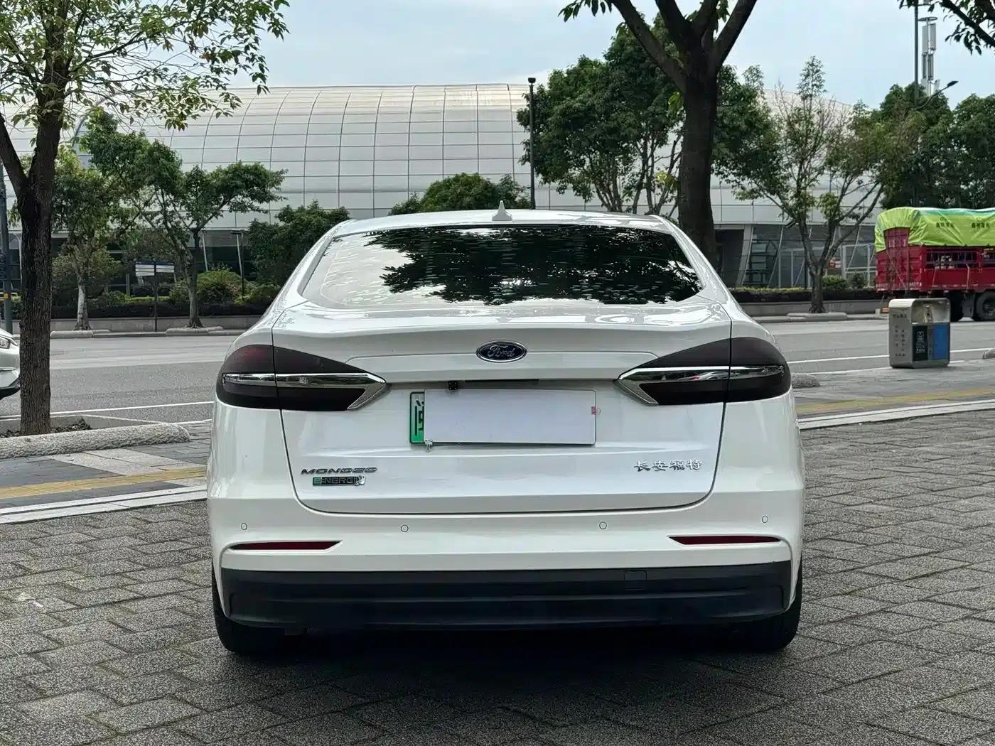 Mondeo PHEV 2018 2.0 PHEV Intelligent Control Fashion Model (National VI Emission Standard) — миниатюра 8