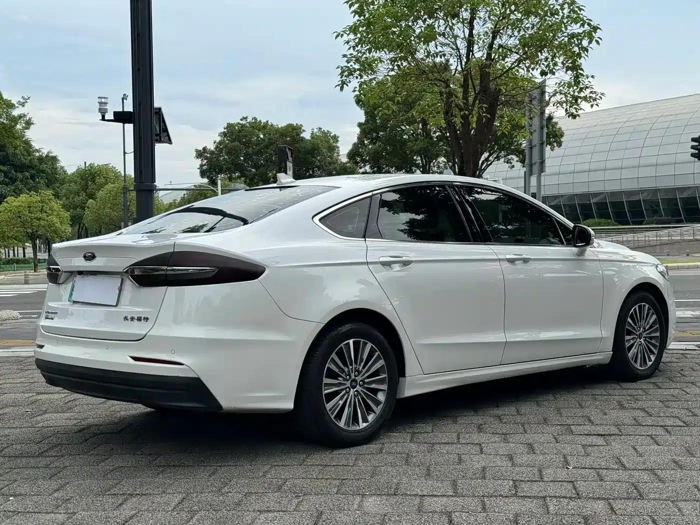 Mondeo PHEV 2018 2.0 PHEV Intelligent Control Fashion Model (National VI Emission Standard) — миниатюра 9