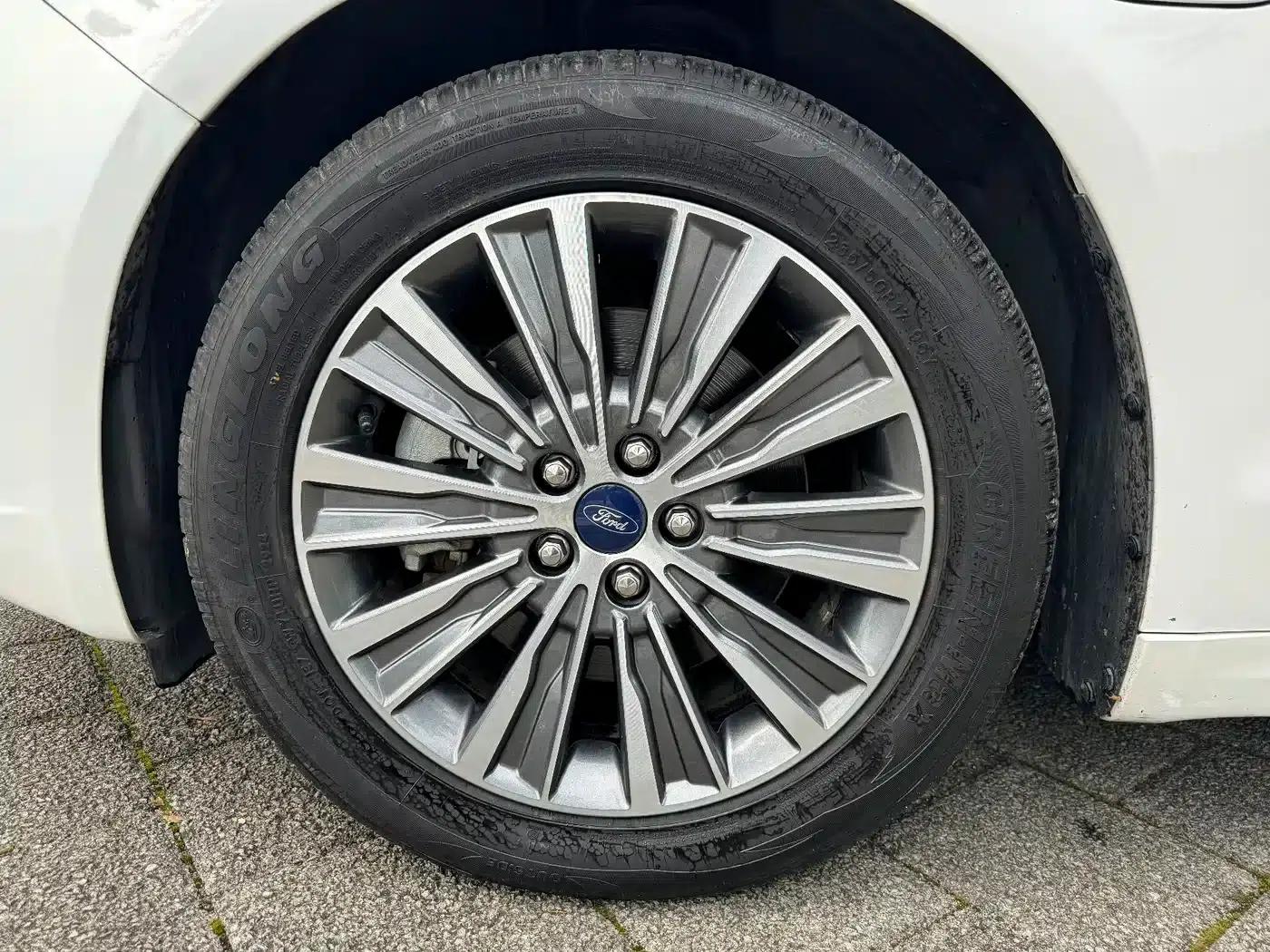 Mondeo PHEV 2018 2.0 PHEV Intelligent Control Fashion Model (National VI Emission Standard) — миниатюра 10
