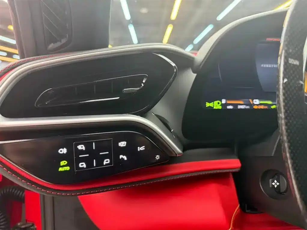 Ferrari 296 2021 3.0T V6 GTB — миниатюра 9