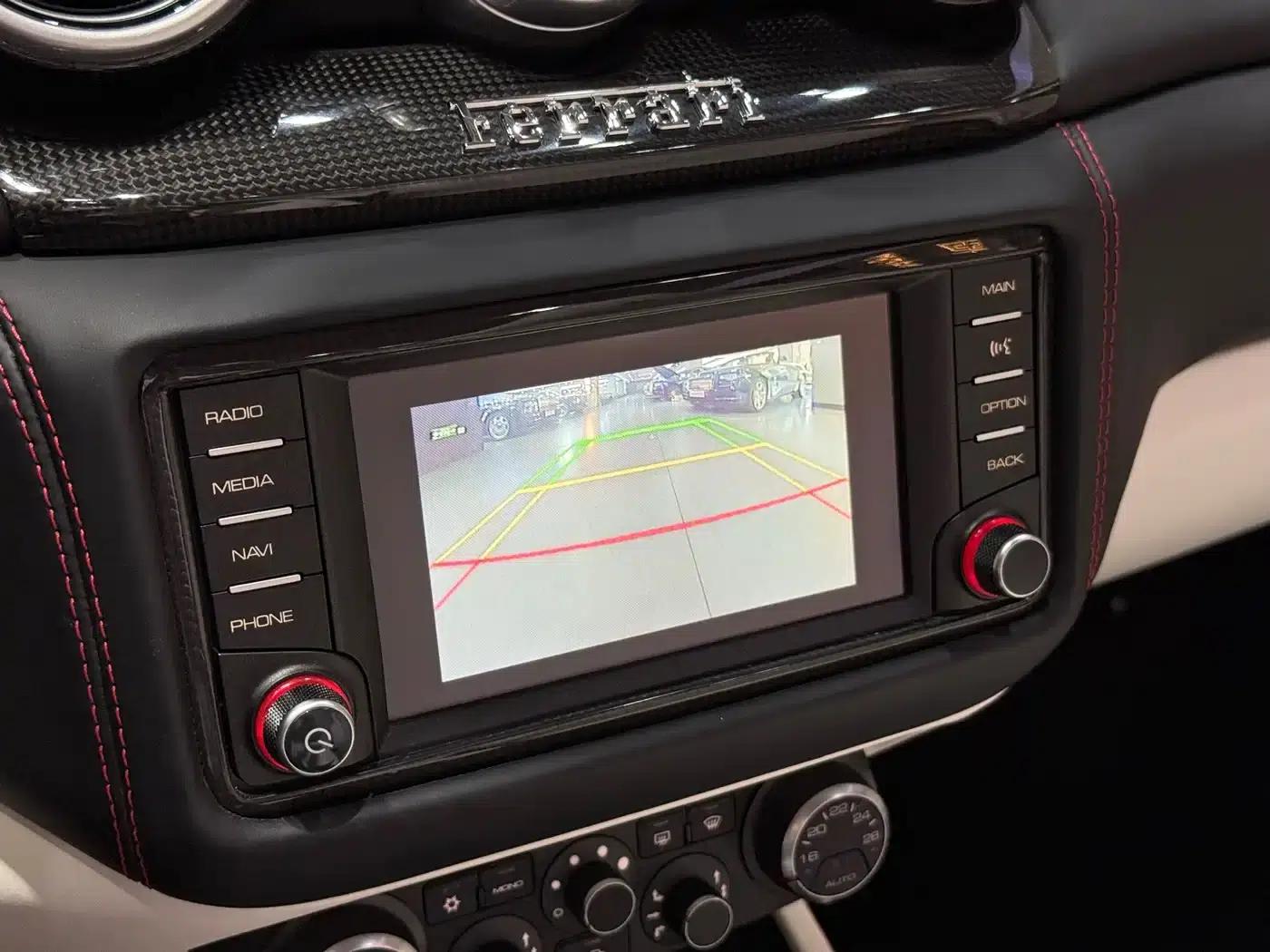 California T 2015 3.9T Standard Model — миниатюра 13