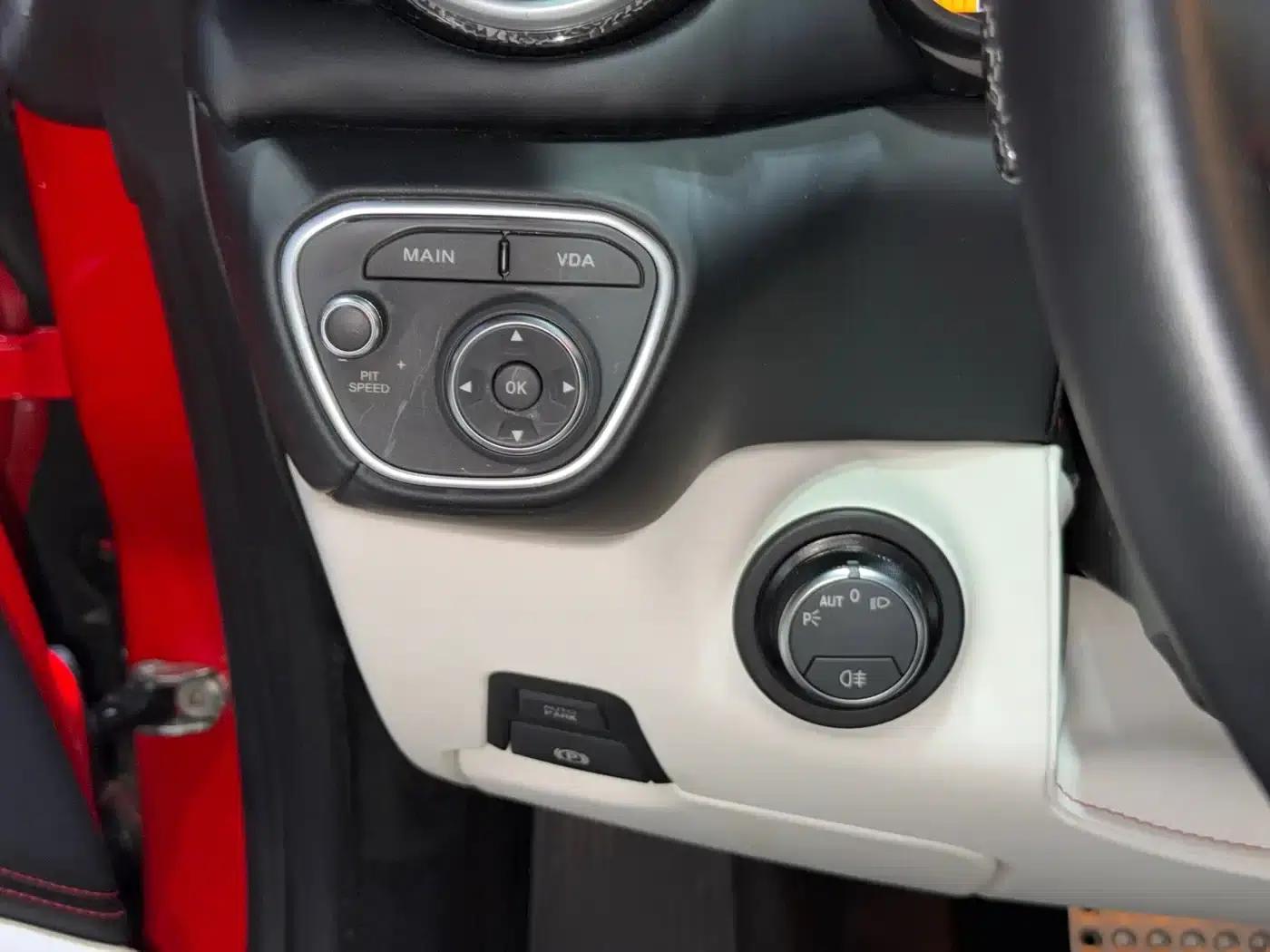 California T 2015 3.9T Standard Model — миниатюра 16