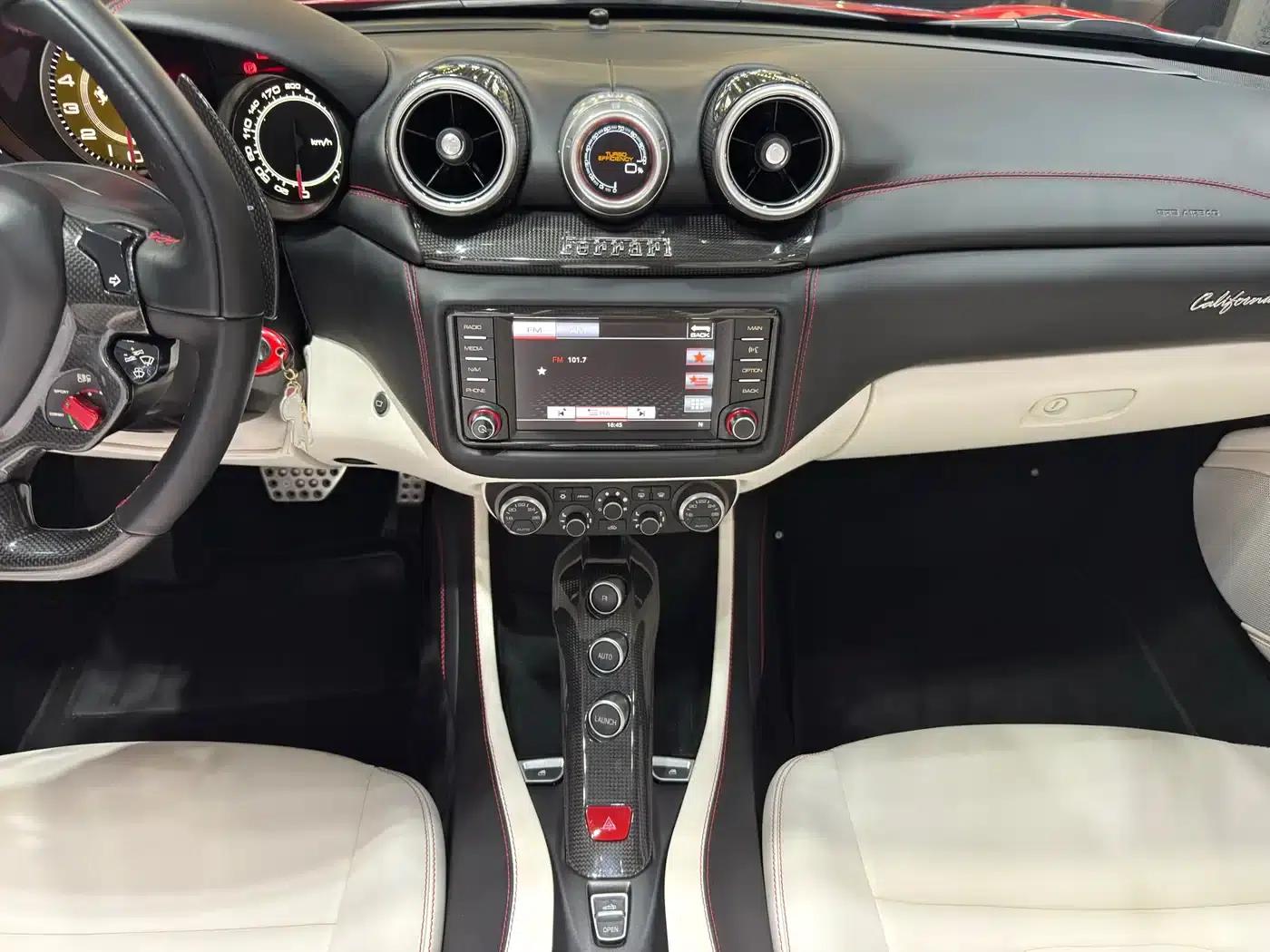 California T 2015 3.9T Standard Model — миниатюра 19