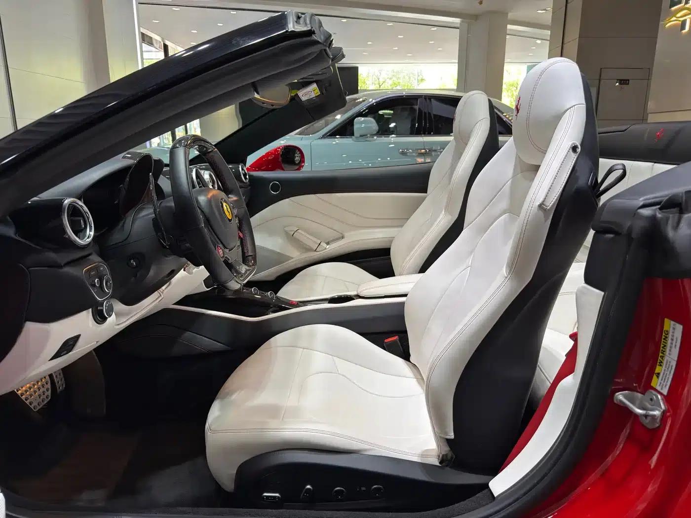 California T 2015 3.9T Standard Model — миниатюра 20