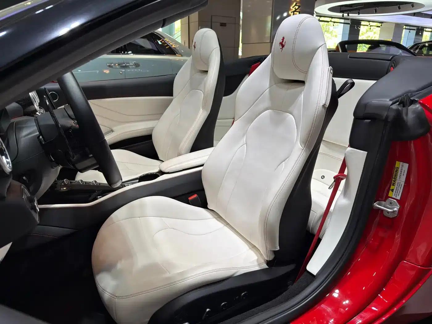 California T 2015 3.9T Standard Model — миниатюра 21