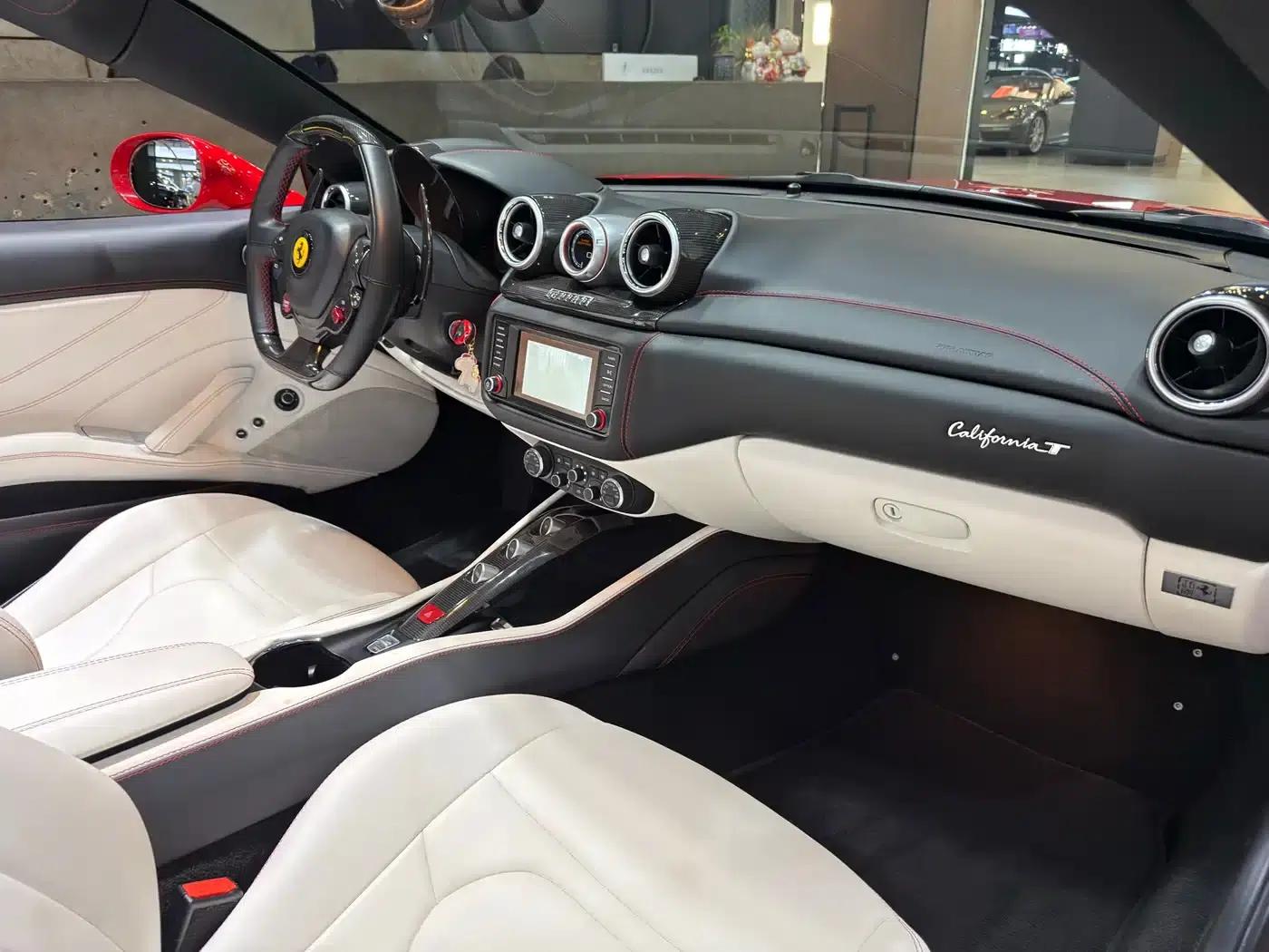 California T 2015 3.9T Standard Model — миниатюра 22