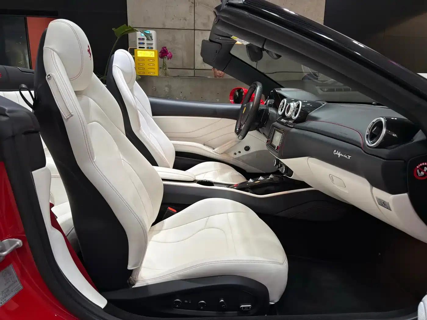California T 2015 3.9T Standard Model — миниатюра 25