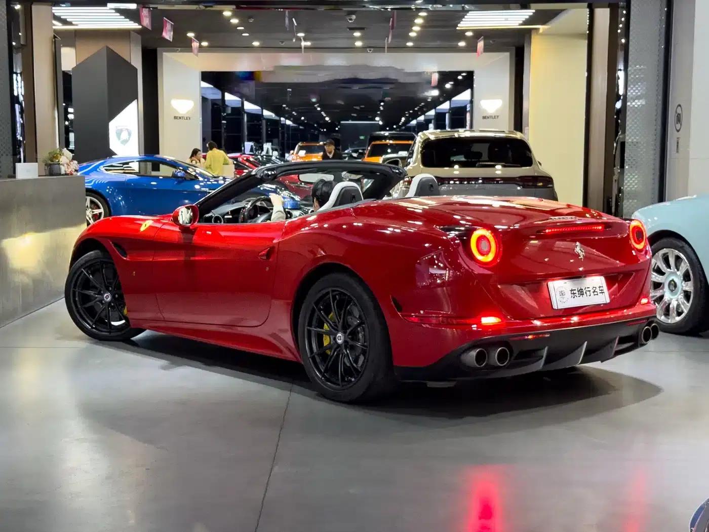California T 2015 3.9T Standard Model — миниатюра 5