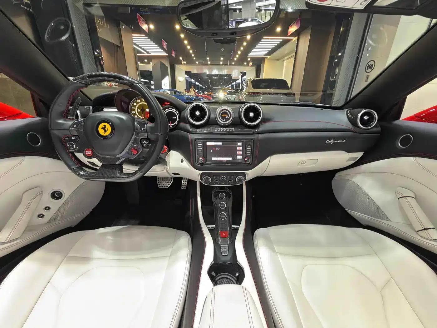 California T 2015 3.9T Standard Model — миниатюра 8