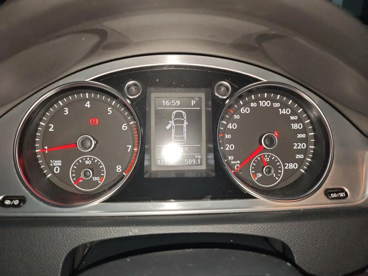 Volkswagen FAW-Volkswagen CC 2016 1.8TSI Prestige Model — миниатюра 12