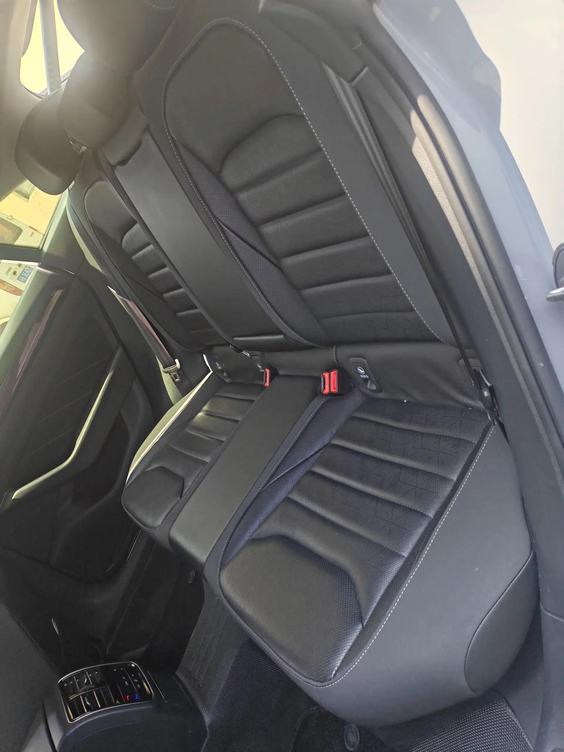 Volkswagen FAW-Volkswagen CC 2023 380TSI Striking Edition — миниатюра 18