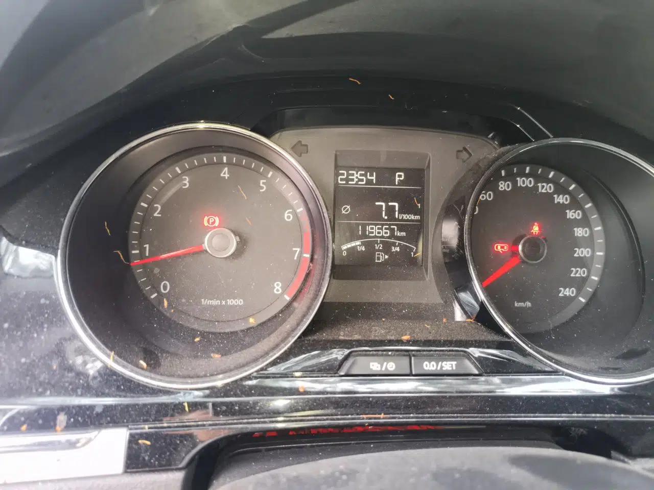 Volkswagen Bora 2013 1.6L Automatic Comfort Model — миниатюра 12