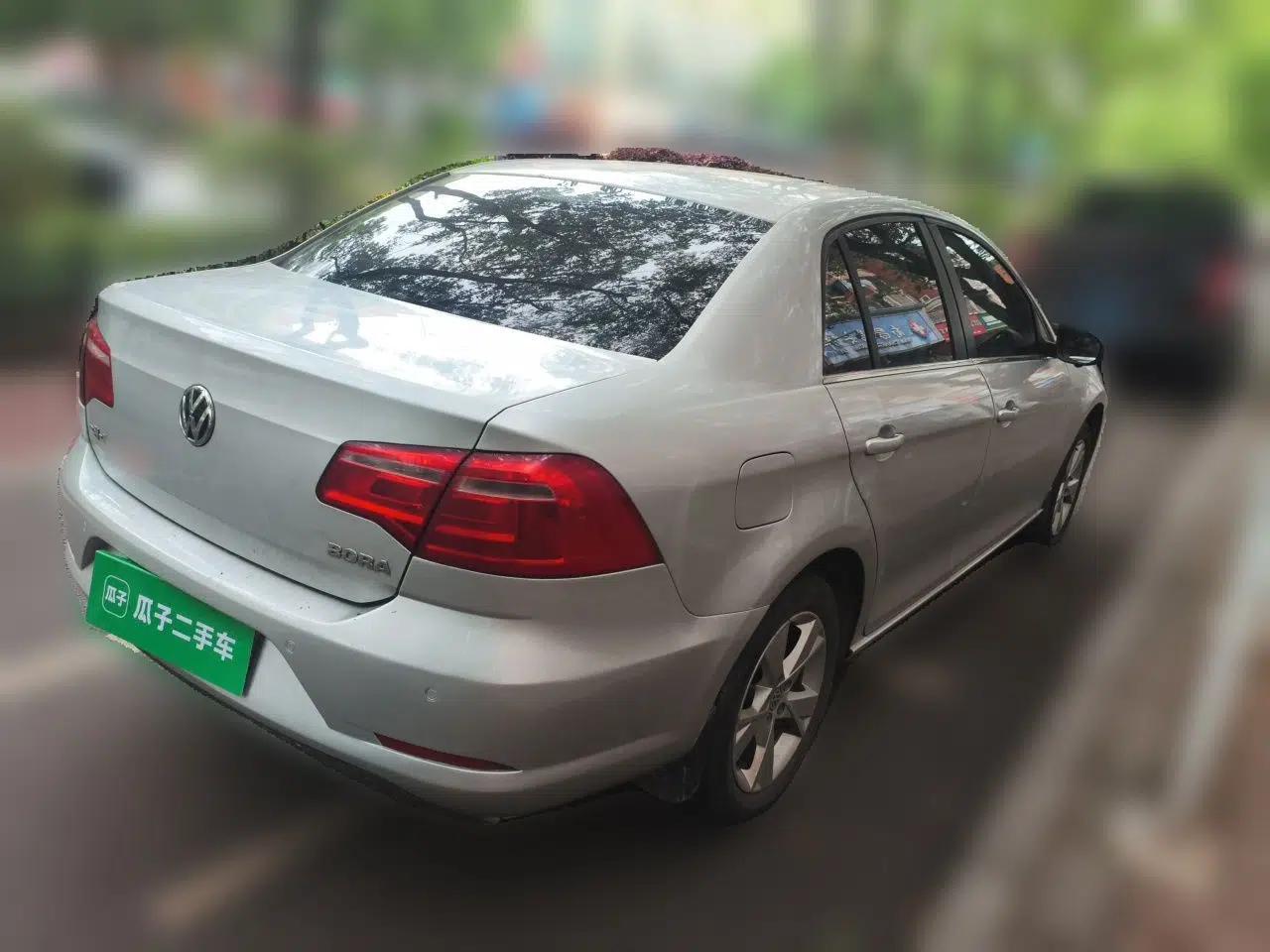 Volkswagen Bora 2013 1.6L Automatic Comfort Model — миниатюра 6