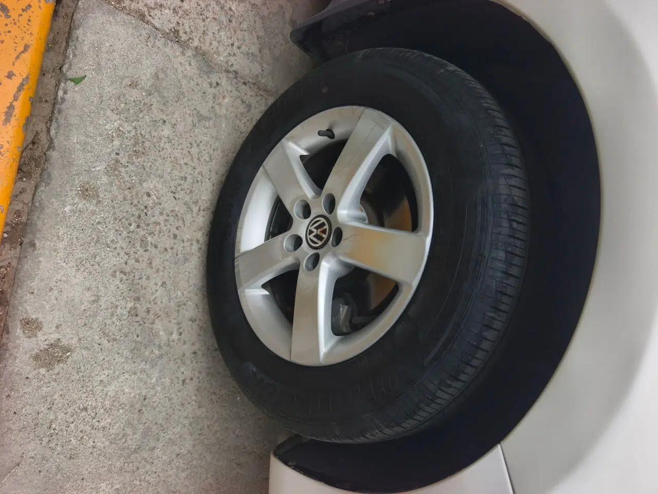 Volkswagen Bora 2012 1.6L Automatic Fashion Edition — миниатюра 8