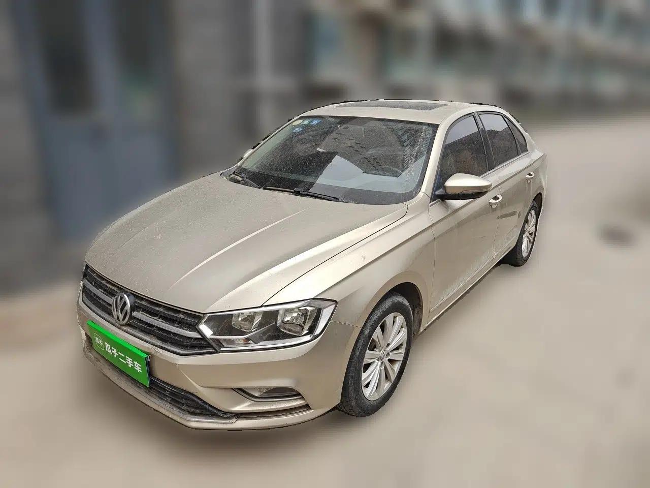 Volkswagen Bora 2017 1.6L Manual Comfort Model — миниатюра 1