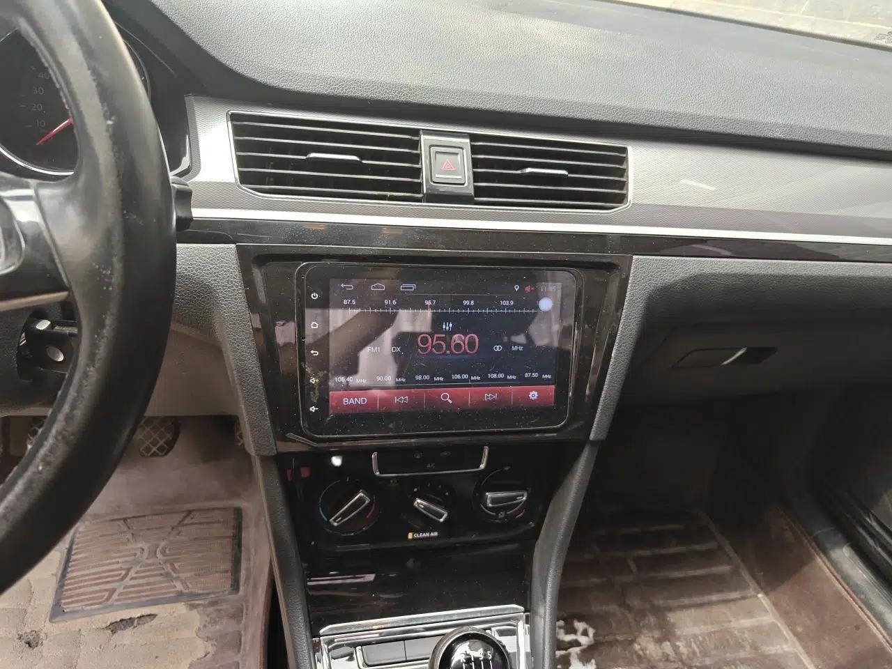 Volkswagen Bora 2017 1.6L Manual Comfort Model — миниатюра 14