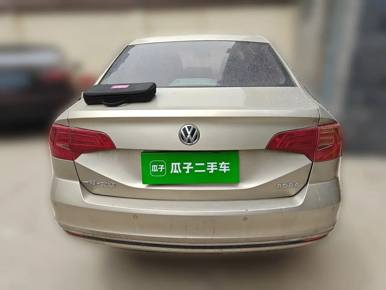 Volkswagen Bora 2017 1.6L Manual Comfort Model — миниатюра 5