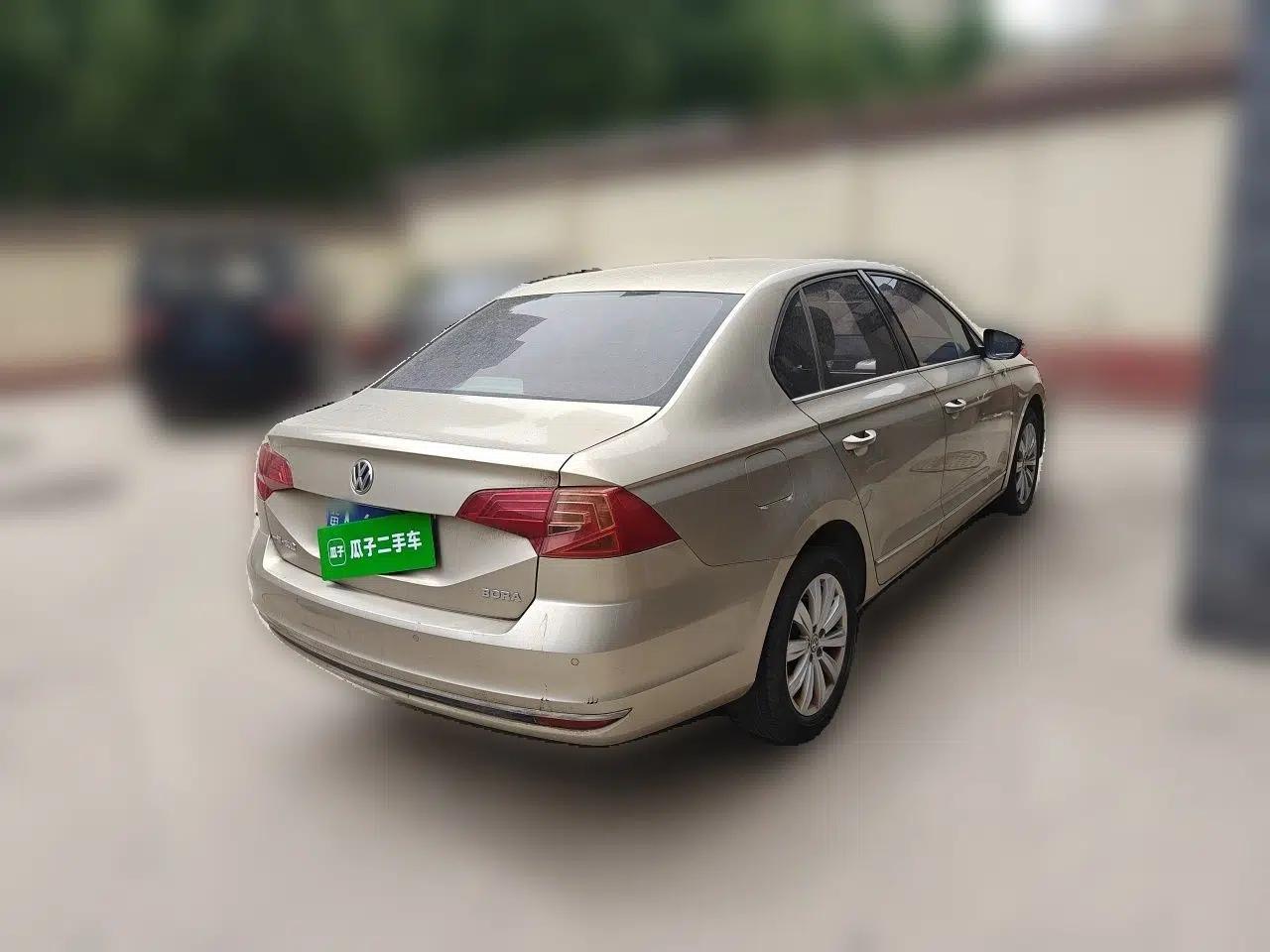Volkswagen Bora 2017 1.6L Manual Comfort Model — миниатюра 6
