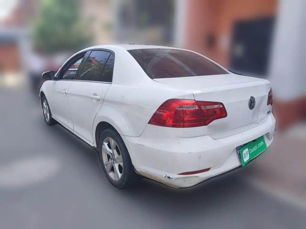 Volkswagen Bora 2015 Value Edition 1.6L Automatic Comfort Version — миниатюра 4