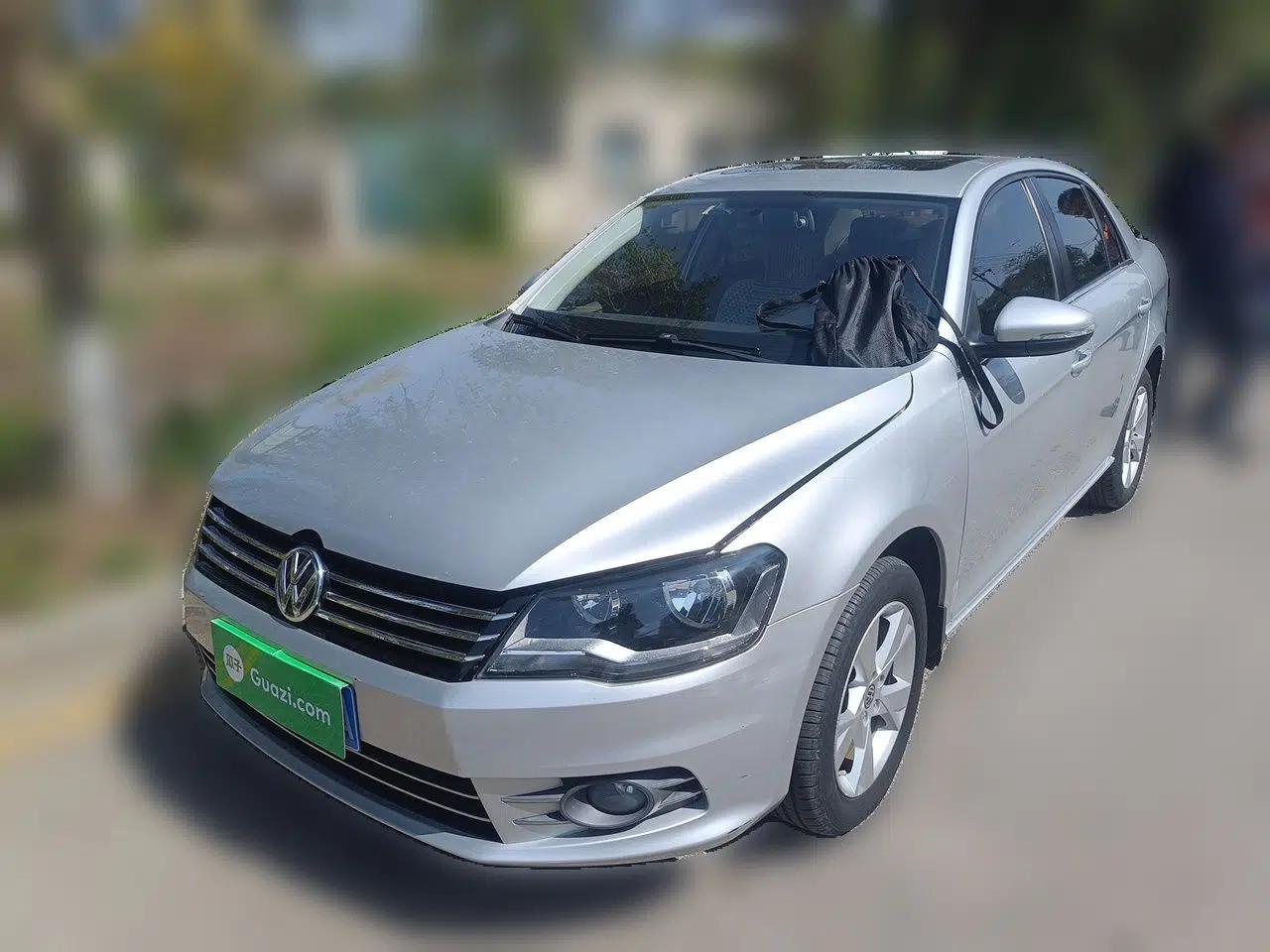 Volkswagen Bora 2013 1.6L Automatic Comfort Model — миниатюра 1