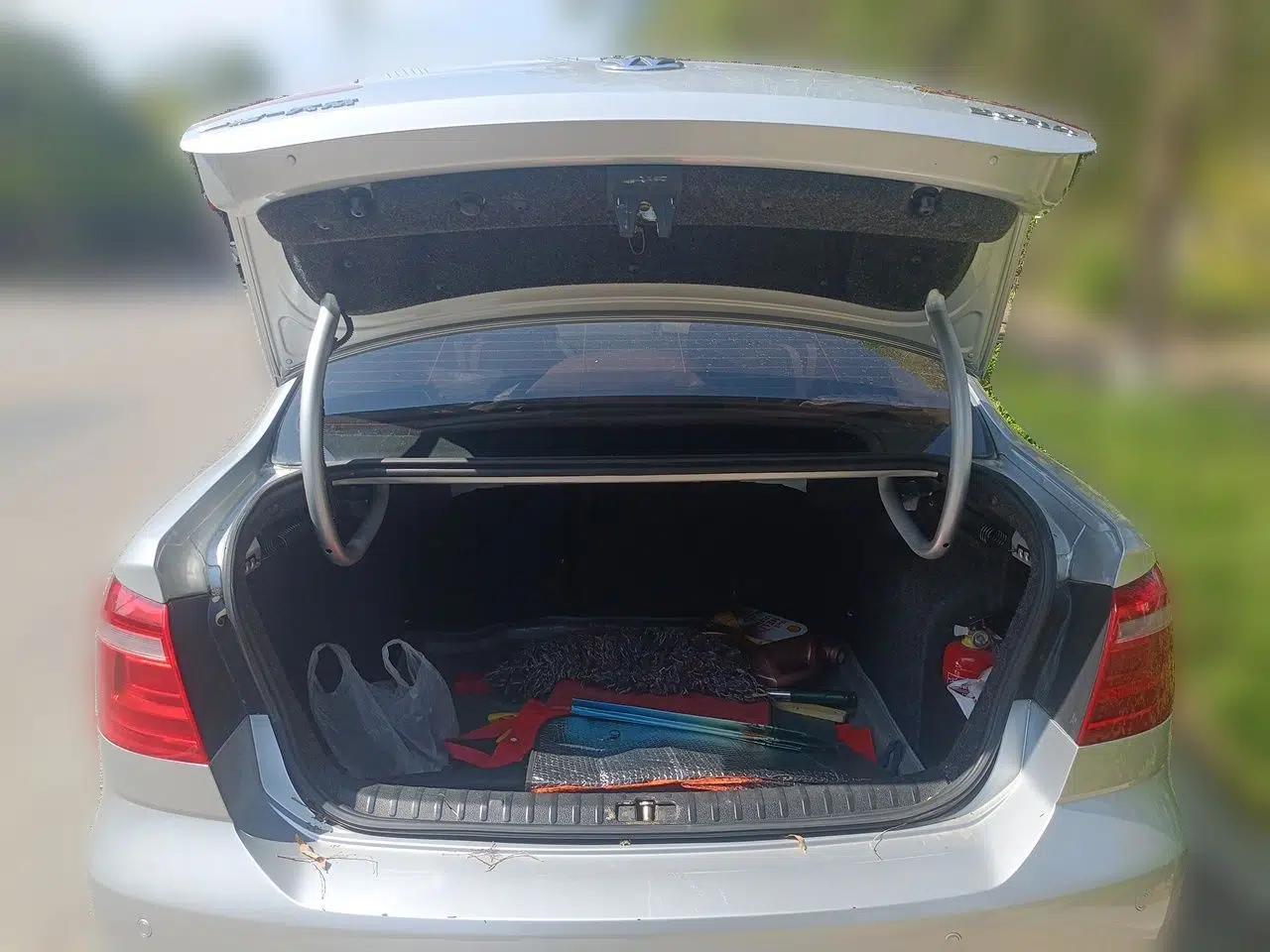 Volkswagen Bora 2013 1.6L Automatic Comfort Model — миниатюра 20