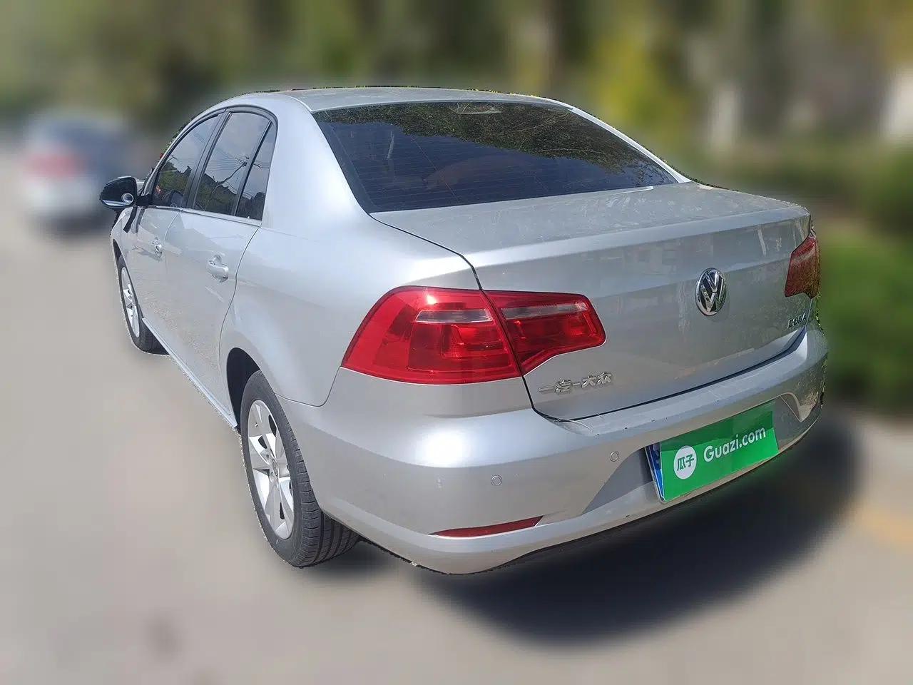 Volkswagen Bora 2013 1.6L Automatic Comfort Model — миниатюра 4