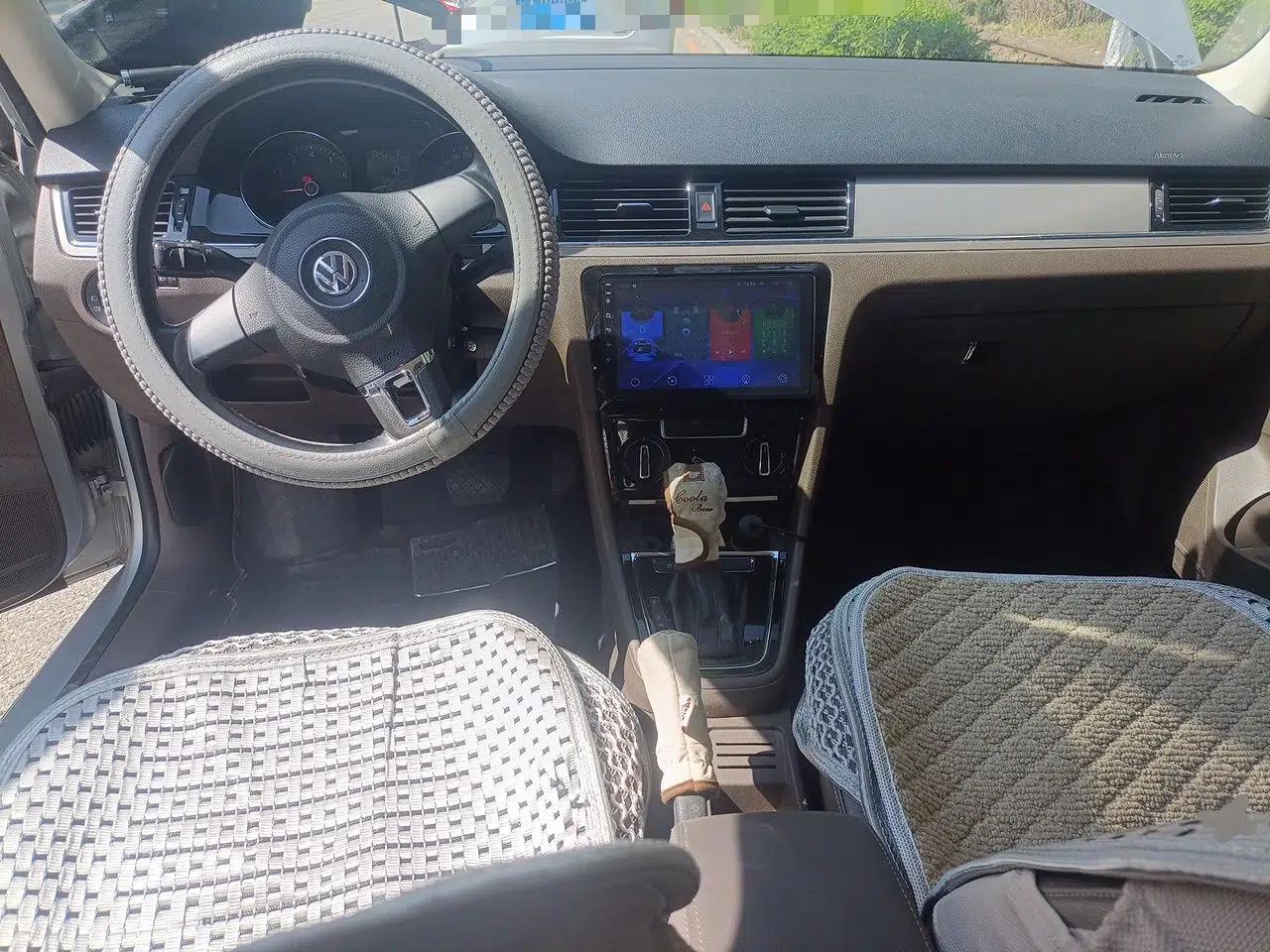 Volkswagen Bora 2013 1.6L Automatic Comfort Model — миниатюра 10