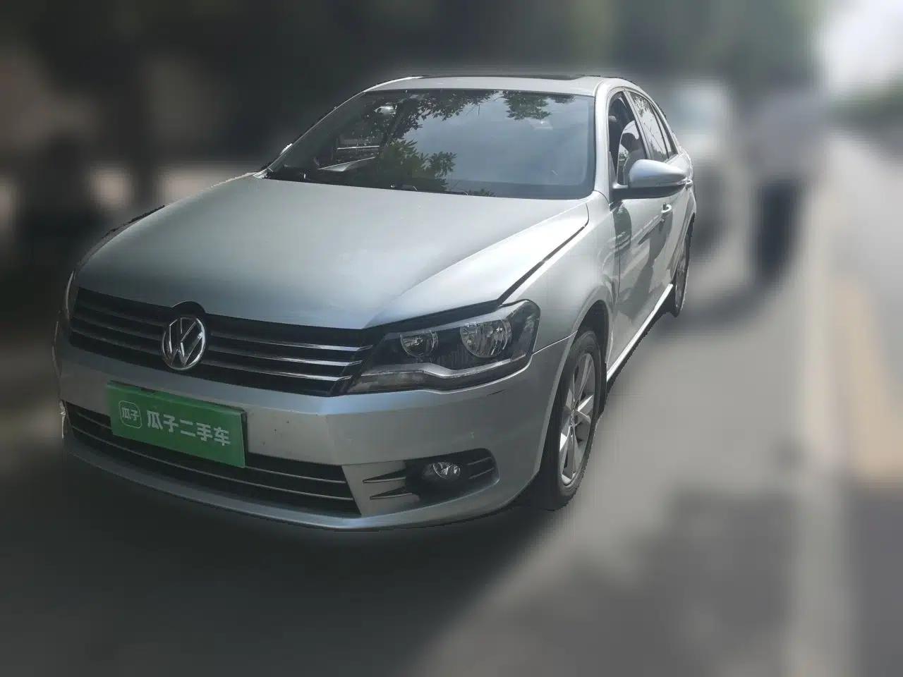 Volkswagen Bora 2014 1.6L Automatic Comfort Model — миниатюра 1
