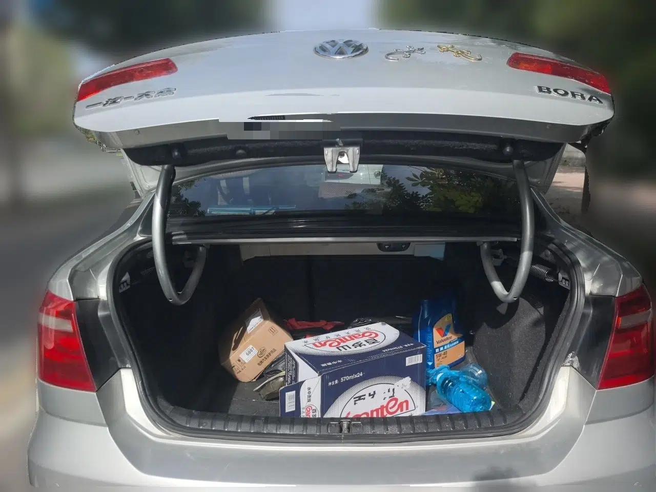 Volkswagen Bora 2014 1.6L Automatic Comfort Model — миниатюра 20