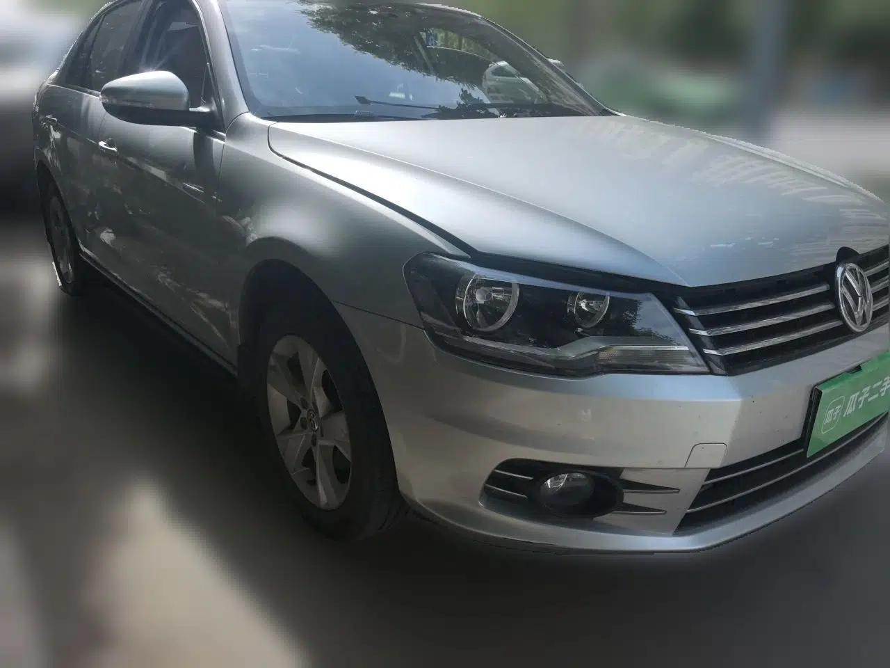 Volkswagen Bora 2014 1.6L Automatic Comfort Model — миниатюра 3