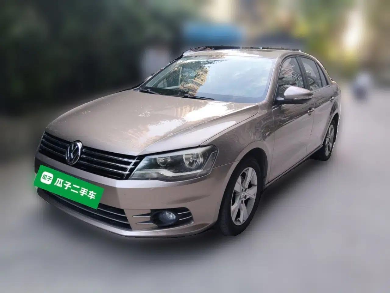 Volkswagen Bora 2013 1.6L Automatic Comfort Model — миниатюра 1