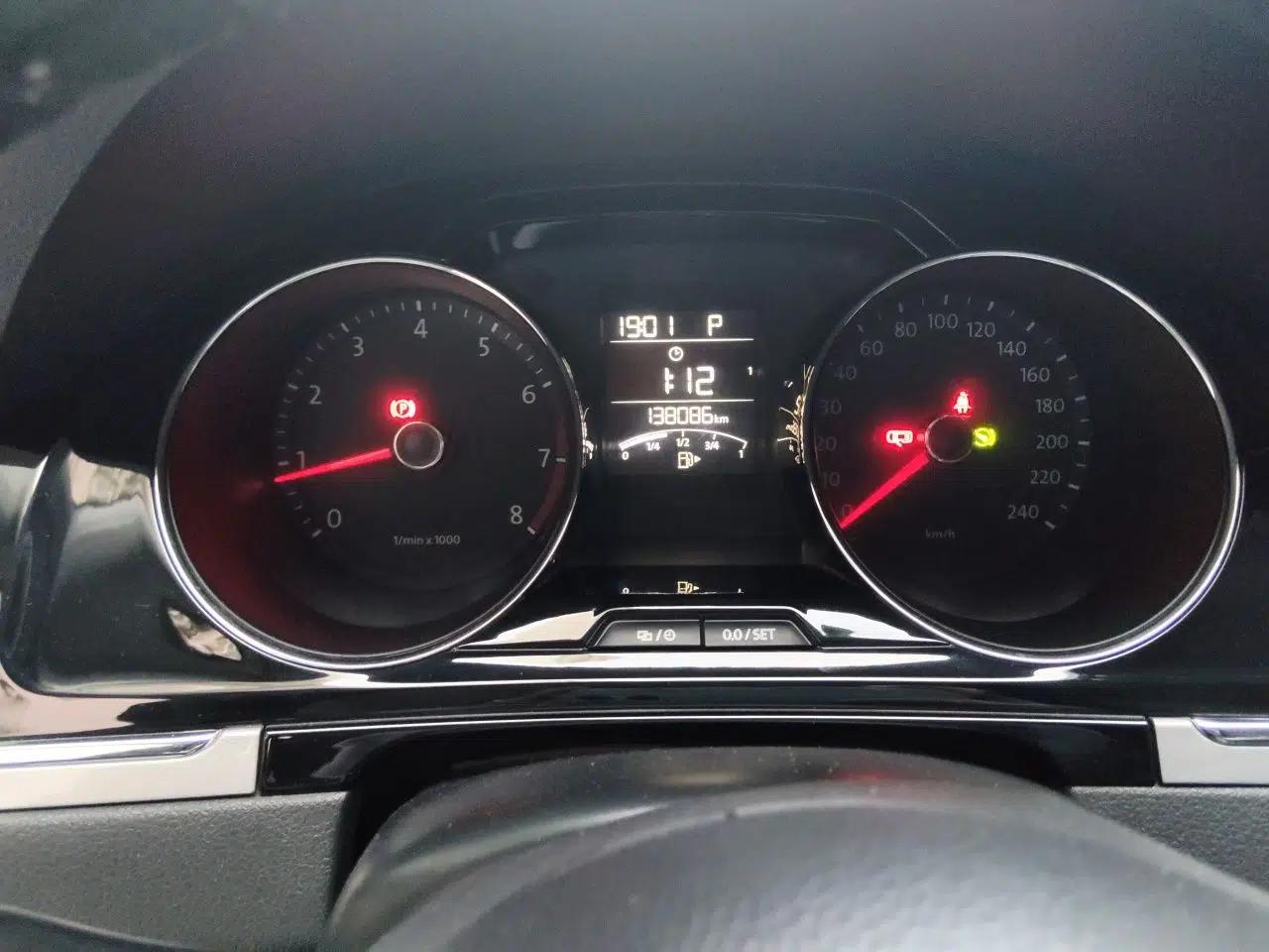 Volkswagen Bora 2013 1.6L Automatic Comfort Model — миниатюра 12