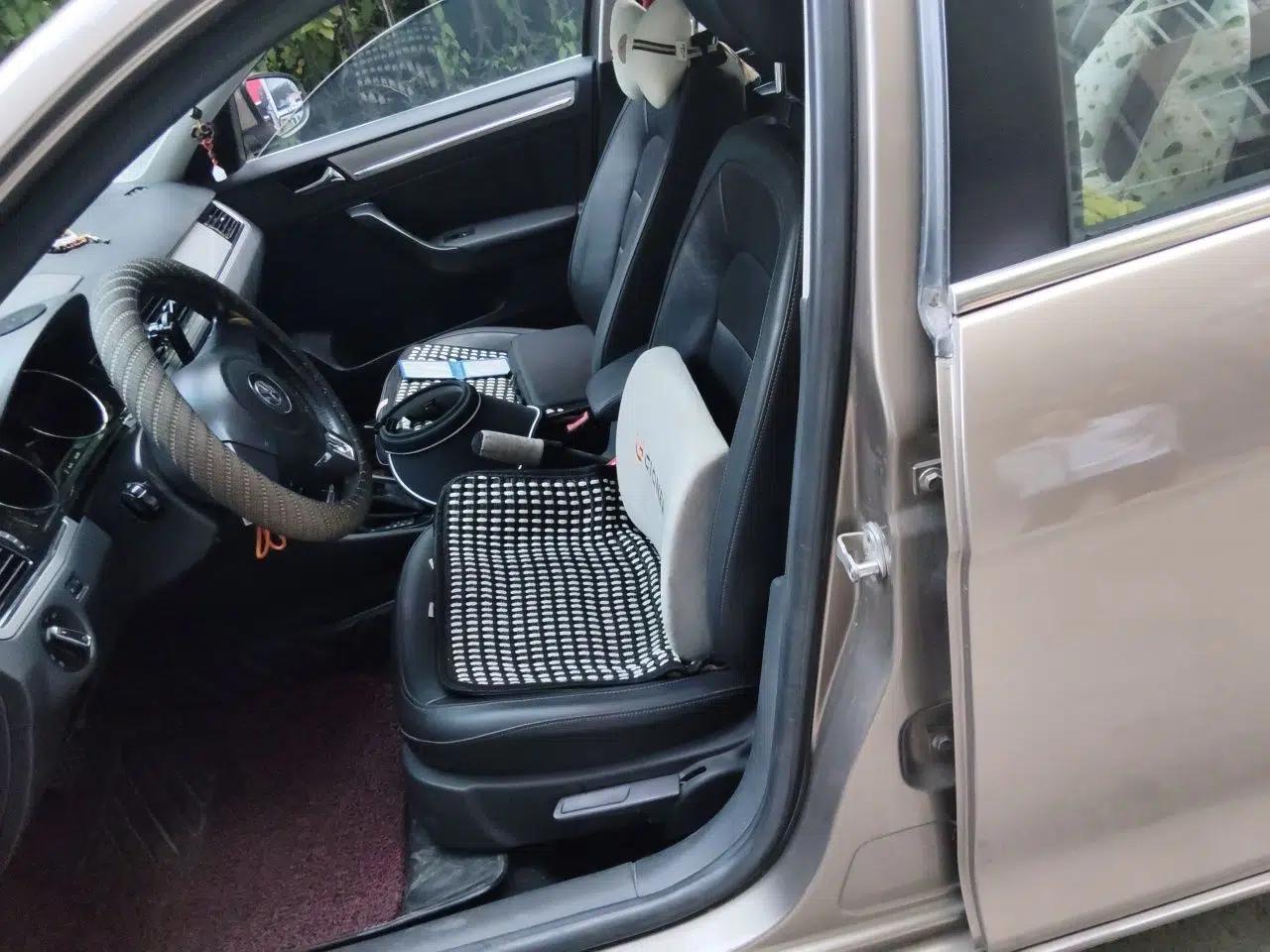 Volkswagen Bora 2013 1.6L Automatic Comfort Model — миниатюра 16