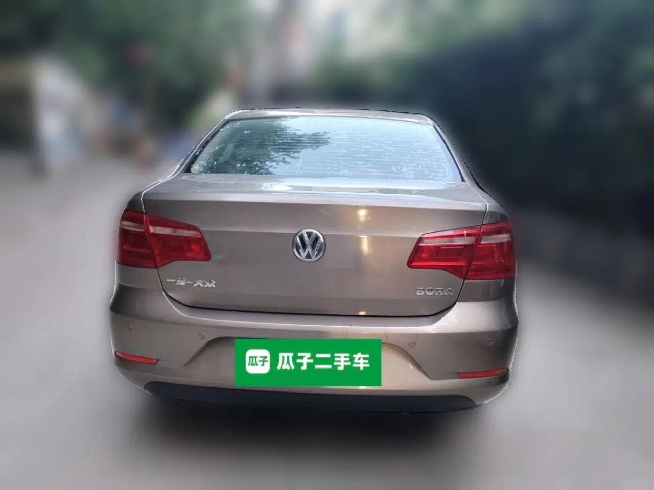 Volkswagen Bora 2013 1.6L Automatic Comfort Model — миниатюра 5