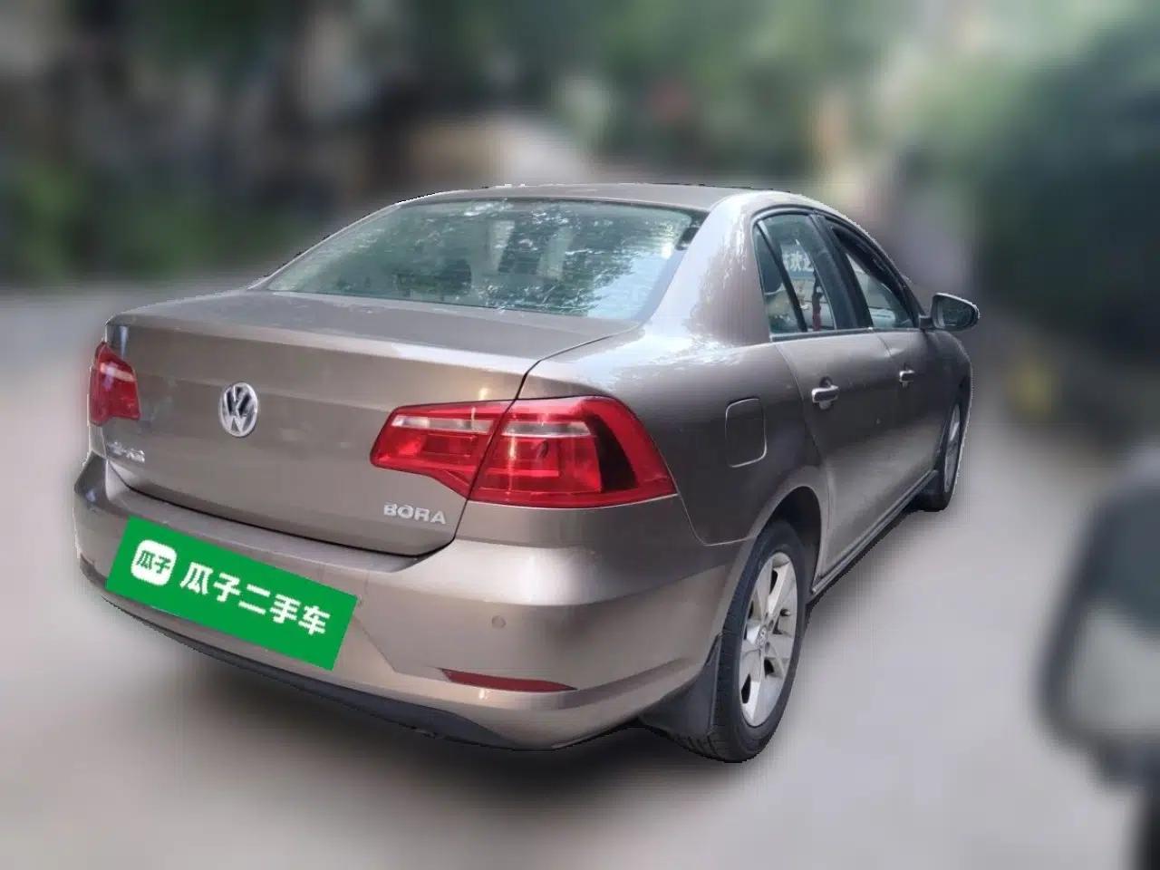 Volkswagen Bora 2013 1.6L Automatic Comfort Model — миниатюра 6