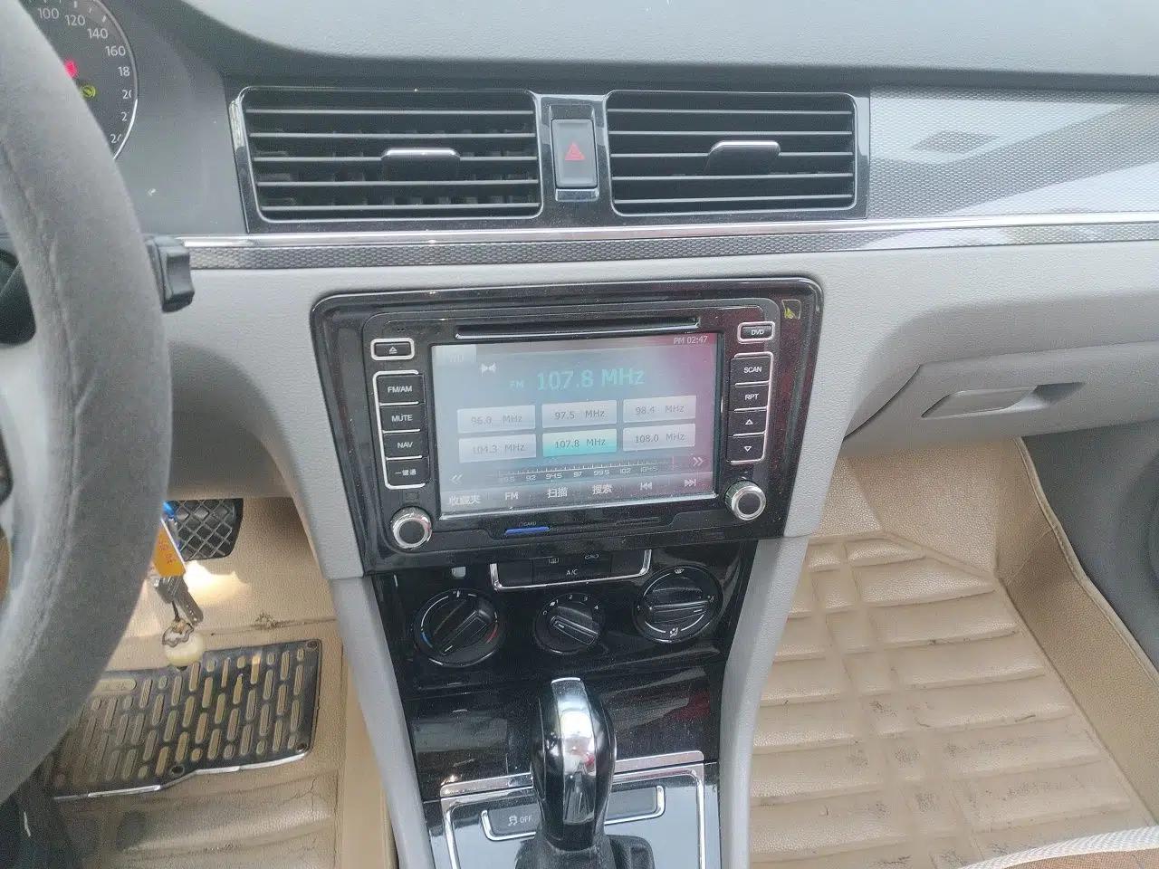Volkswagen Bora 2014 1.6L Automatic Fashion Model — миниатюра 14
