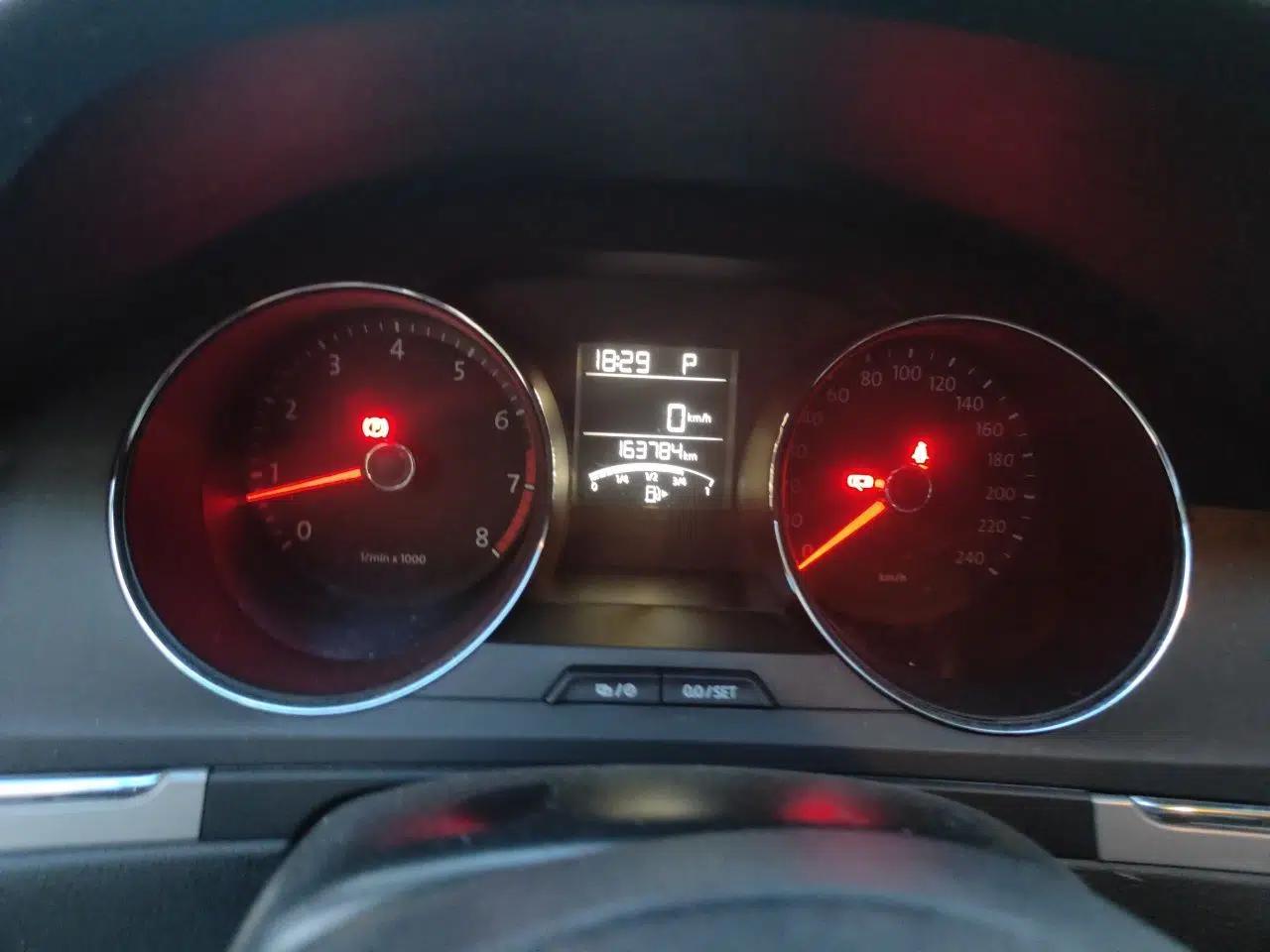 Volkswagen Bora 2013 1.6L Automatic Fashion Model — миниатюра 12