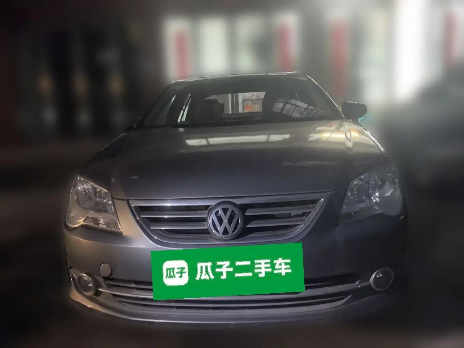 Volkswagen Bora 2012 1.6L Manual Comfort Value Edition — миниатюра 2