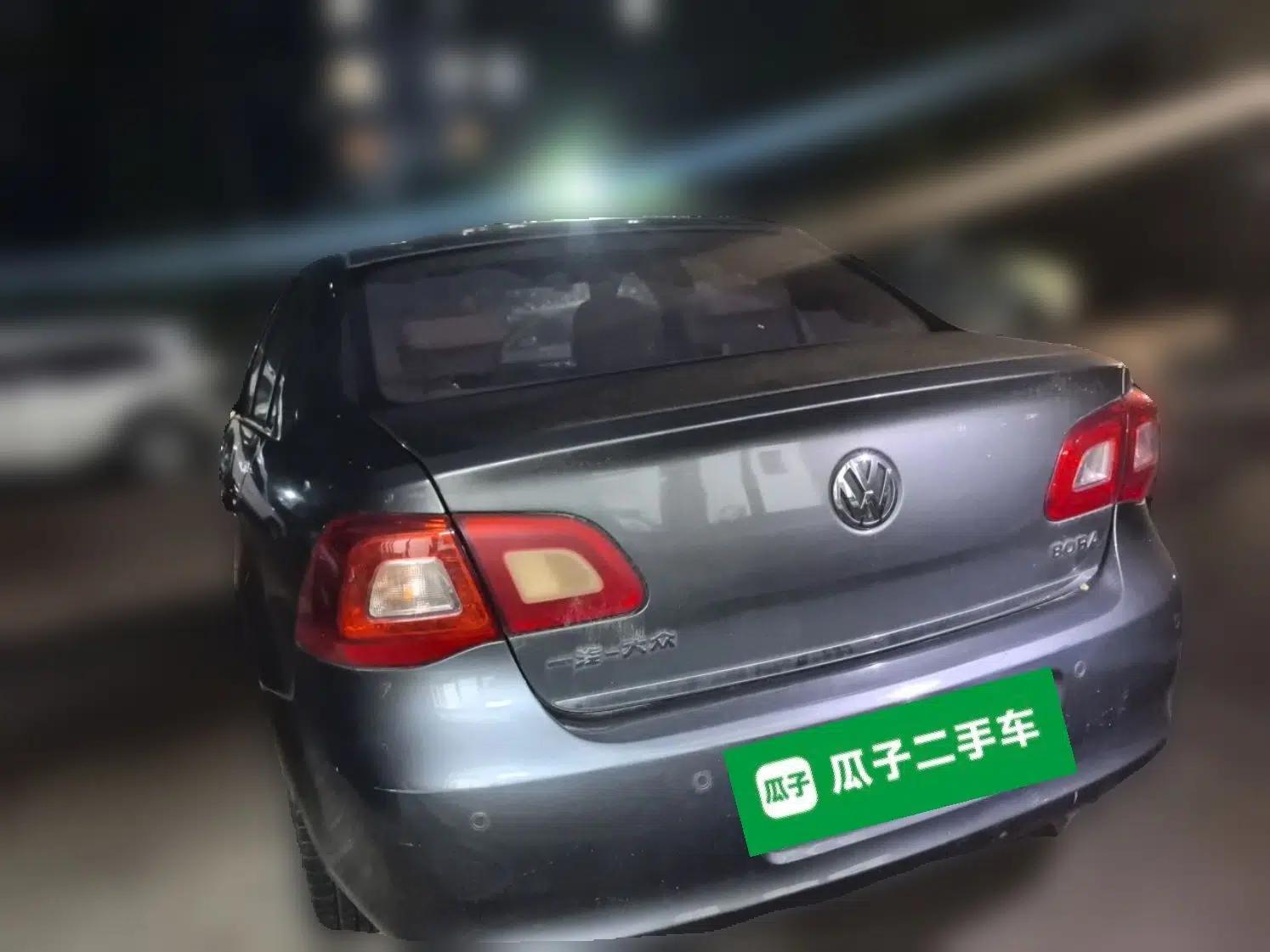 Volkswagen Bora 2012 1.6L Manual Comfort Value Edition — миниатюра 4