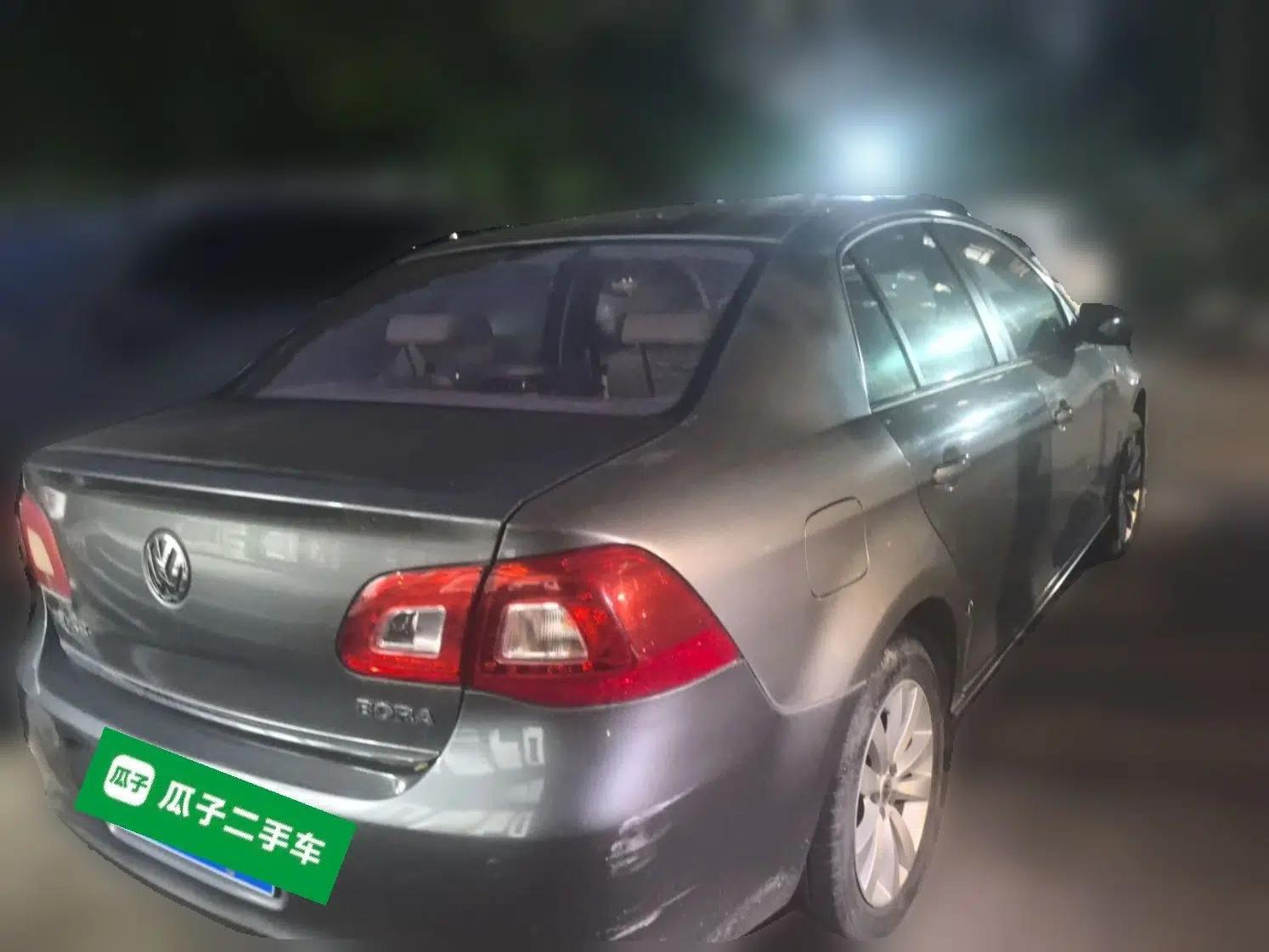 Volkswagen Bora 2012 1.6L Manual Comfort Value Edition — миниатюра 6