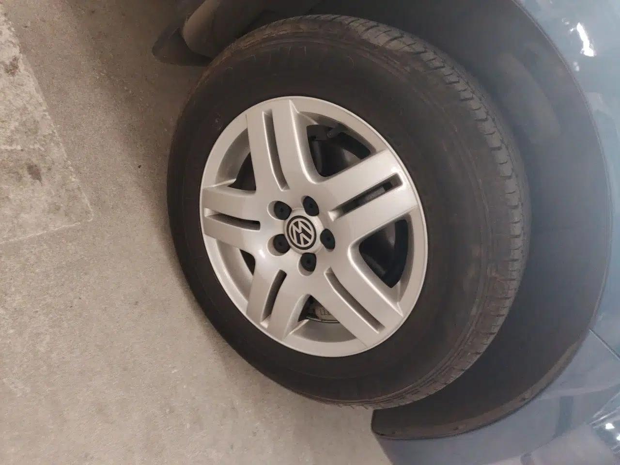 Volkswagen Bora 2011 1.6L Automatic Fashion Edition — миниатюра 8