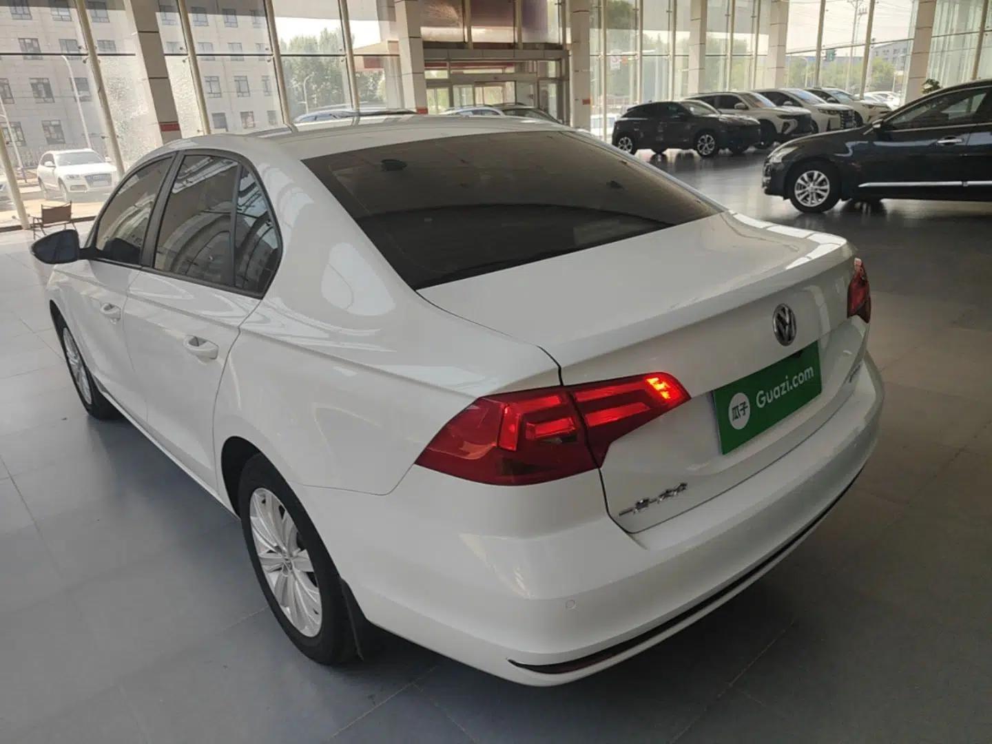 Volkswagen Bora 2019 Facelift Bora·Legend 1.5L Manual Fashion Edition China VI Standard — миниатюра 4