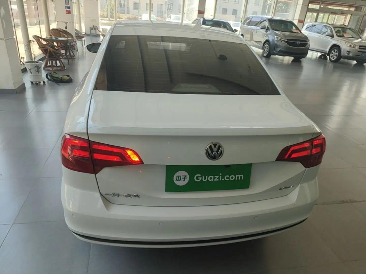 Volkswagen Bora 2019 Facelift Bora·Legend 1.5L Manual Fashion Edition China VI Standard — миниатюра 5