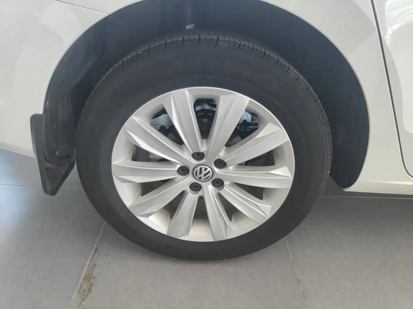 Volkswagen Bora 2019 Facelift Bora·Legend 1.5L Manual Fashion Edition China VI Standard — миниатюра 10