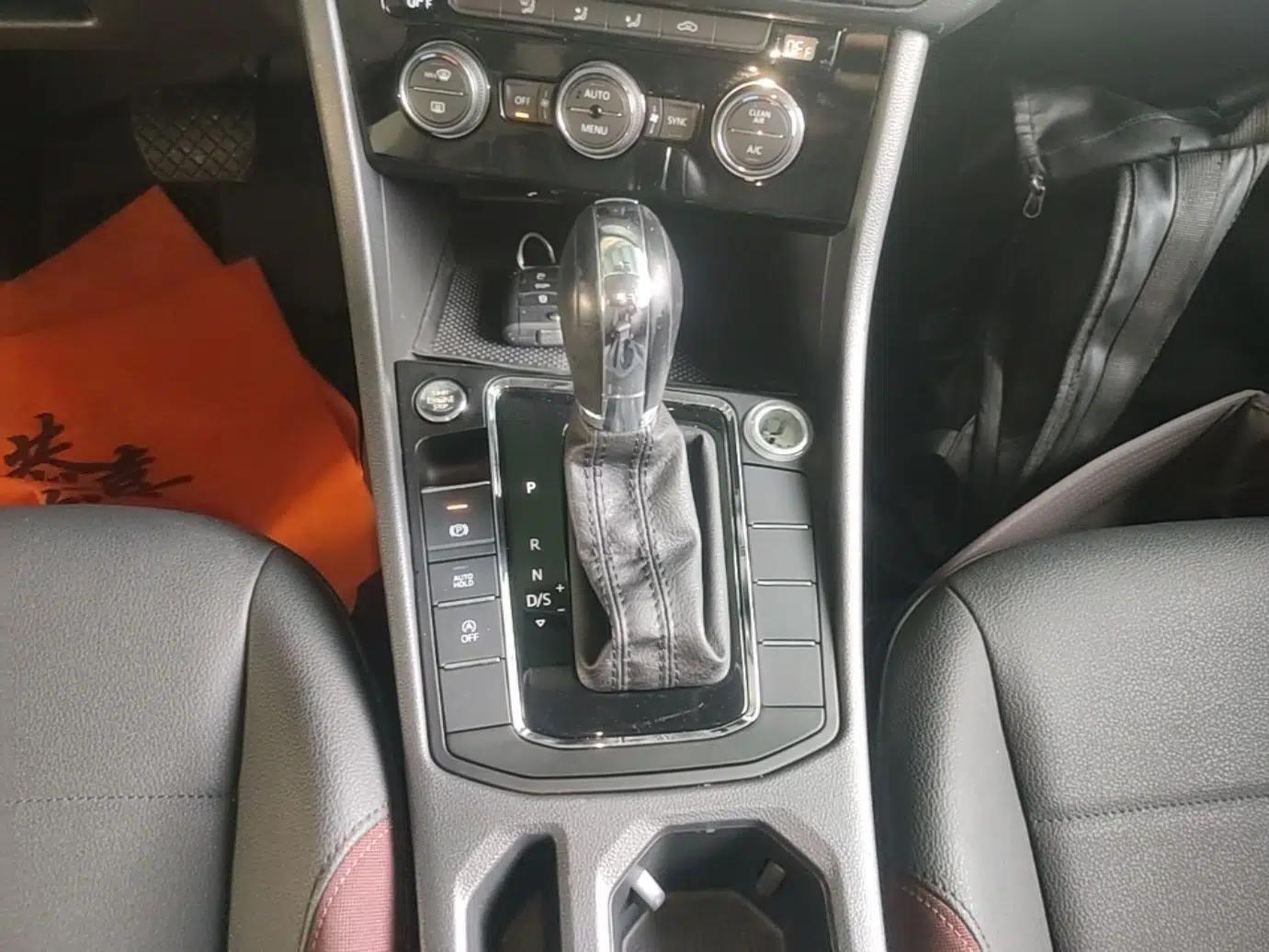 Volkswagen Bora 2019 Revised Version 1.5L Automatic Elite Edition China VI Standard — миниатюра 16