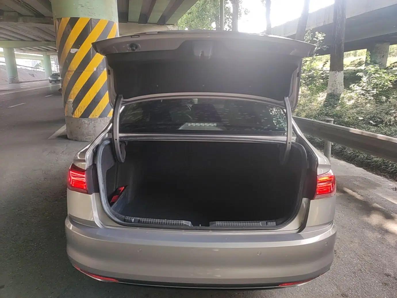 Volkswagen Bora 2019 Revised Version 1.5L Automatic Elite Edition China VI Standard — миниатюра 21
